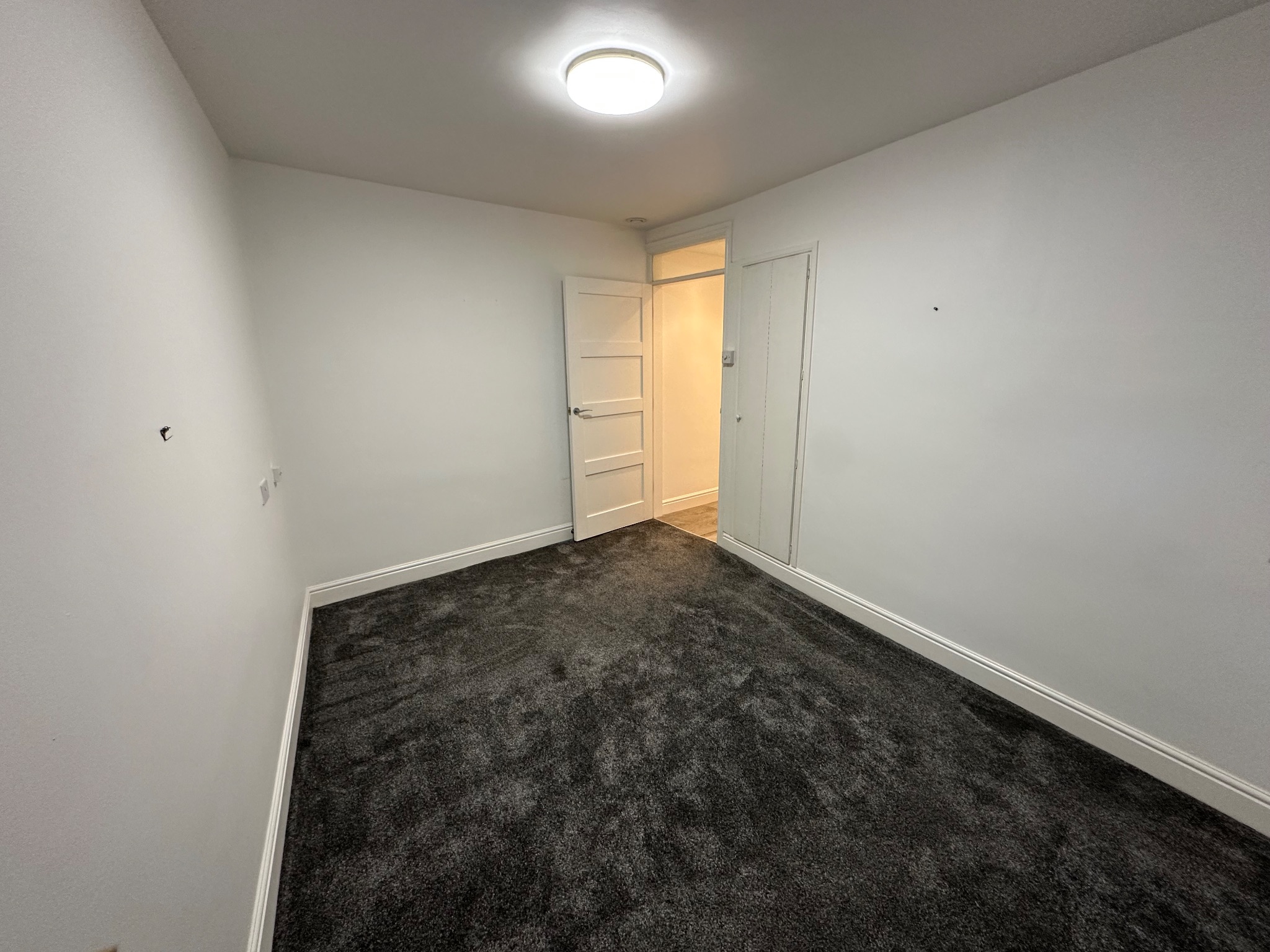 1 bedroom cottage house To Let in Halifax - Photograph 9.