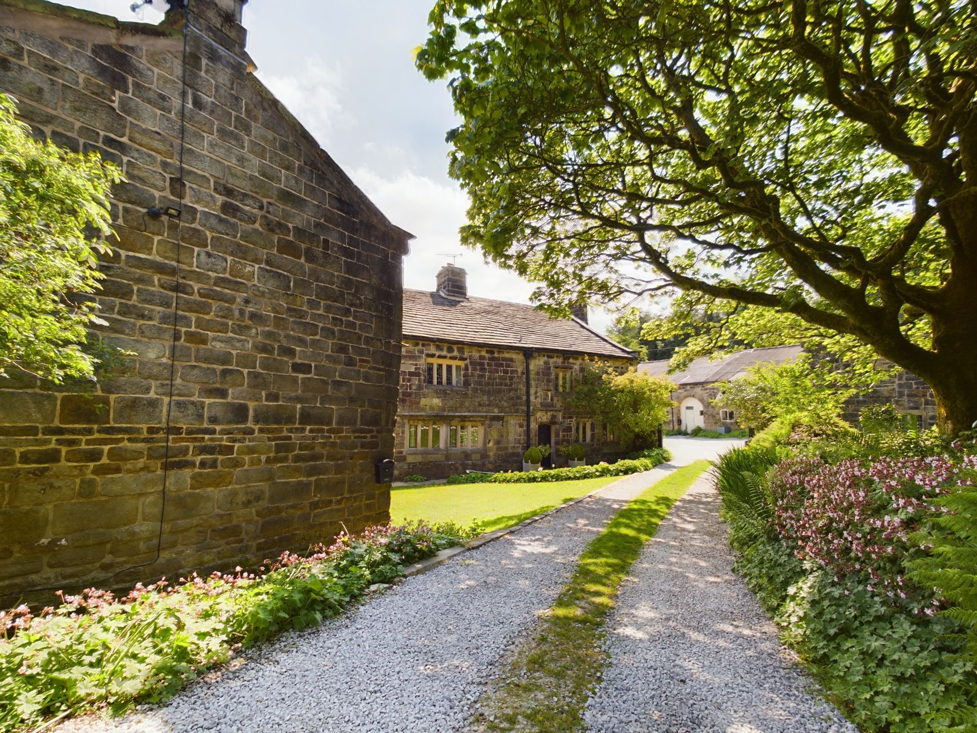 7 bedroom detached house For Sale in Todmorden - Photograph 53.