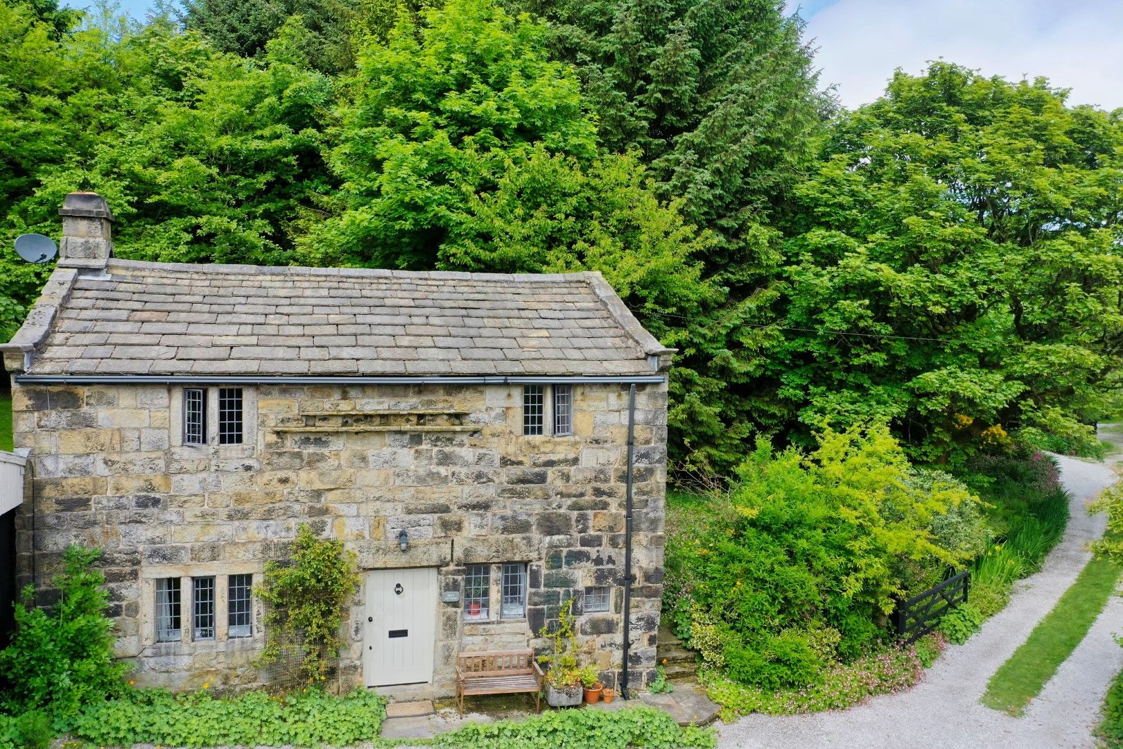 7 bedroom detached house For Sale in Todmorden - Photograph 90.