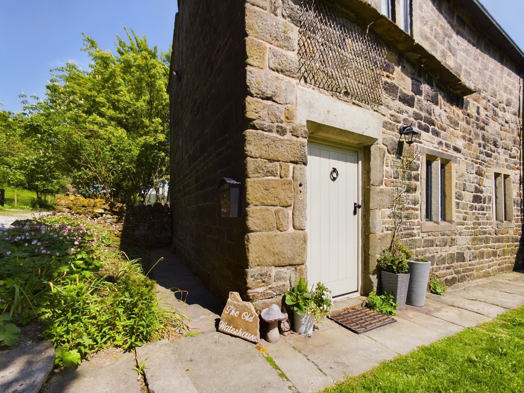 7 bedroom detached house For Sale in Todmorden - Photograph 55.