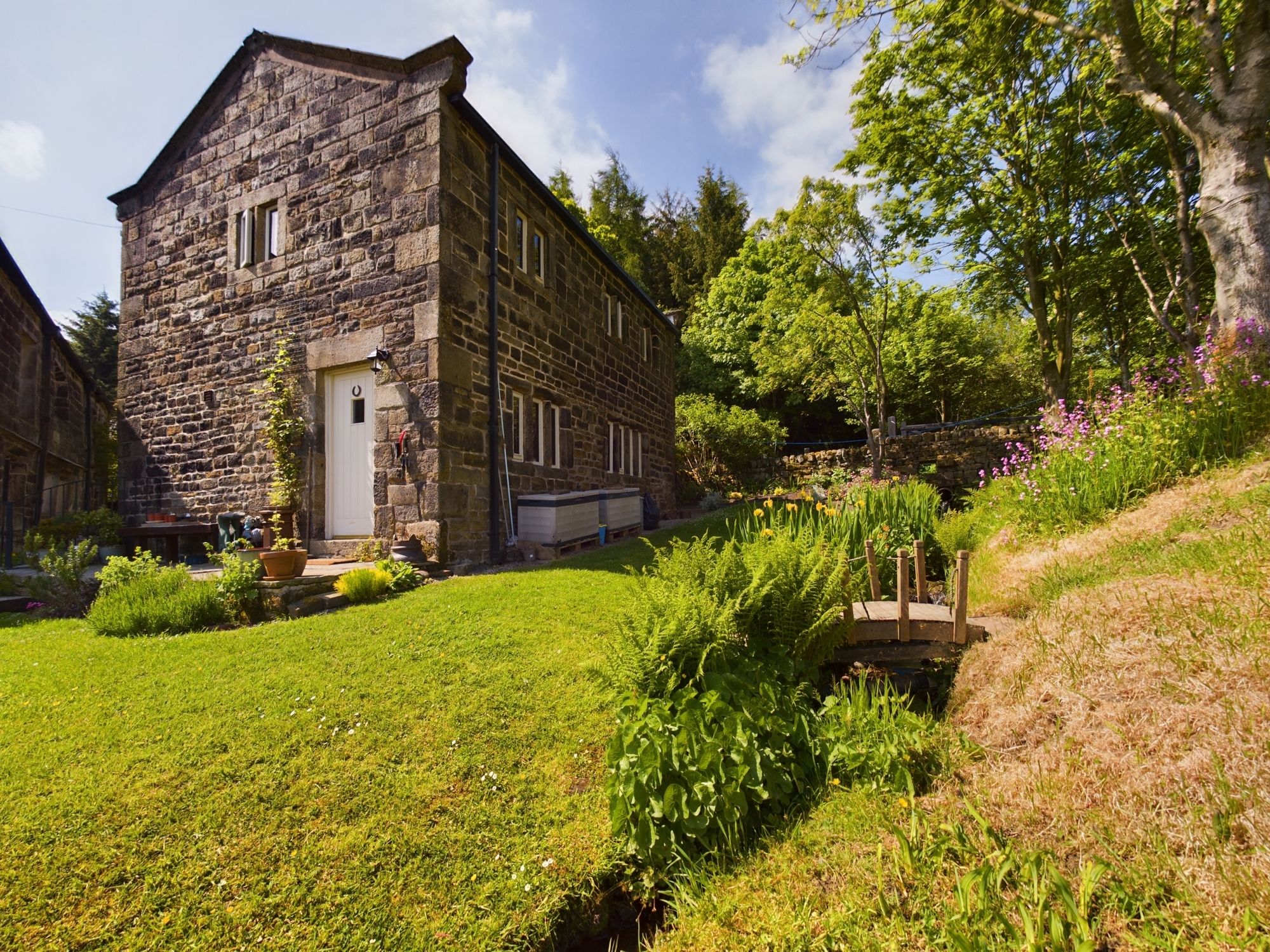 7 bedroom detached house For Sale in Todmorden - Photograph 58.