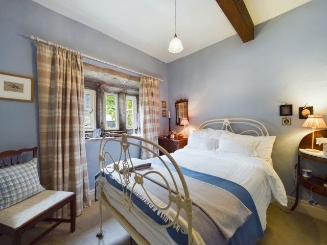 7 bedroom detached house For Sale in Todmorden - Photograph 78.