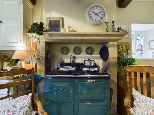 7 bedroom detached house For Sale in Todmorden - Photograph 65.