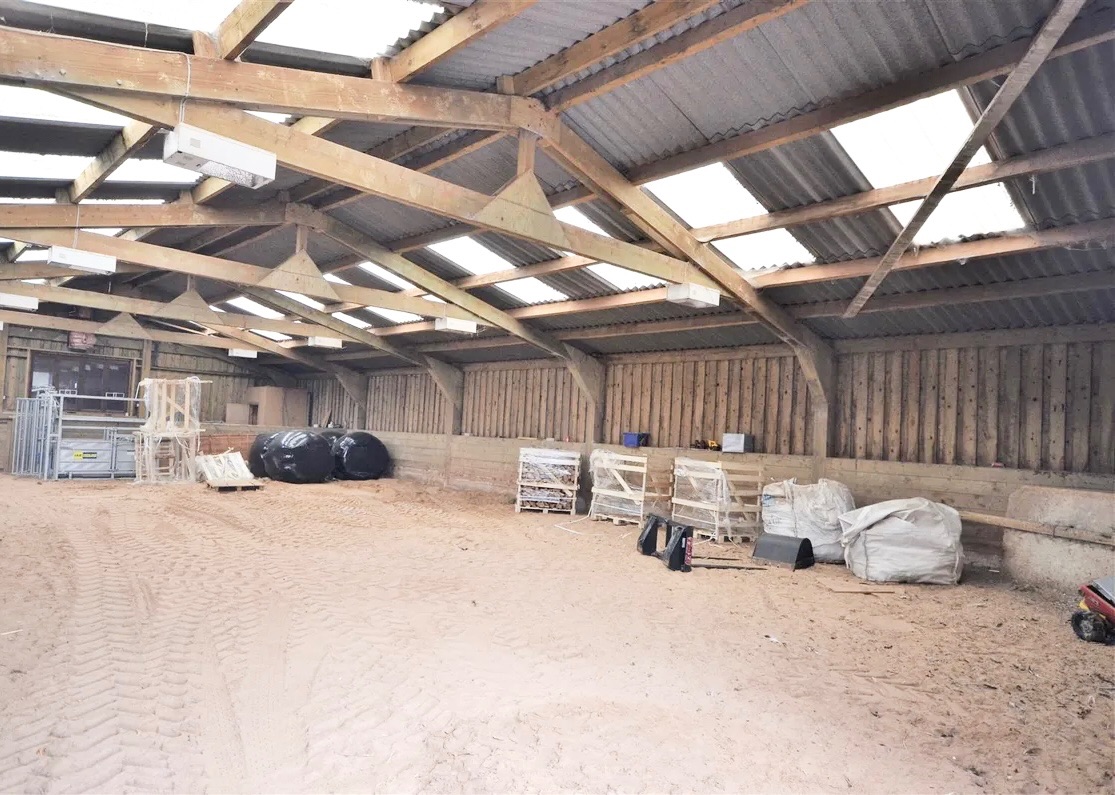 9 bedroom equestrian facility character property For Sale in Hebden Bridge - Photograph 38.