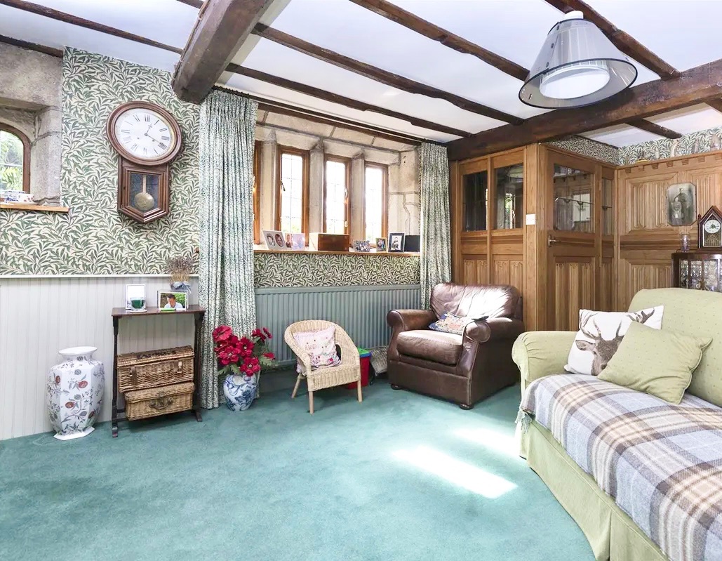 9 bedroom equestrian facility character property For Sale in Hebden Bridge - Photograph 17.