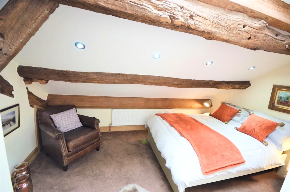 9 bedroom equestrian facility character property For Sale in Hebden Bridge - Photograph 33.