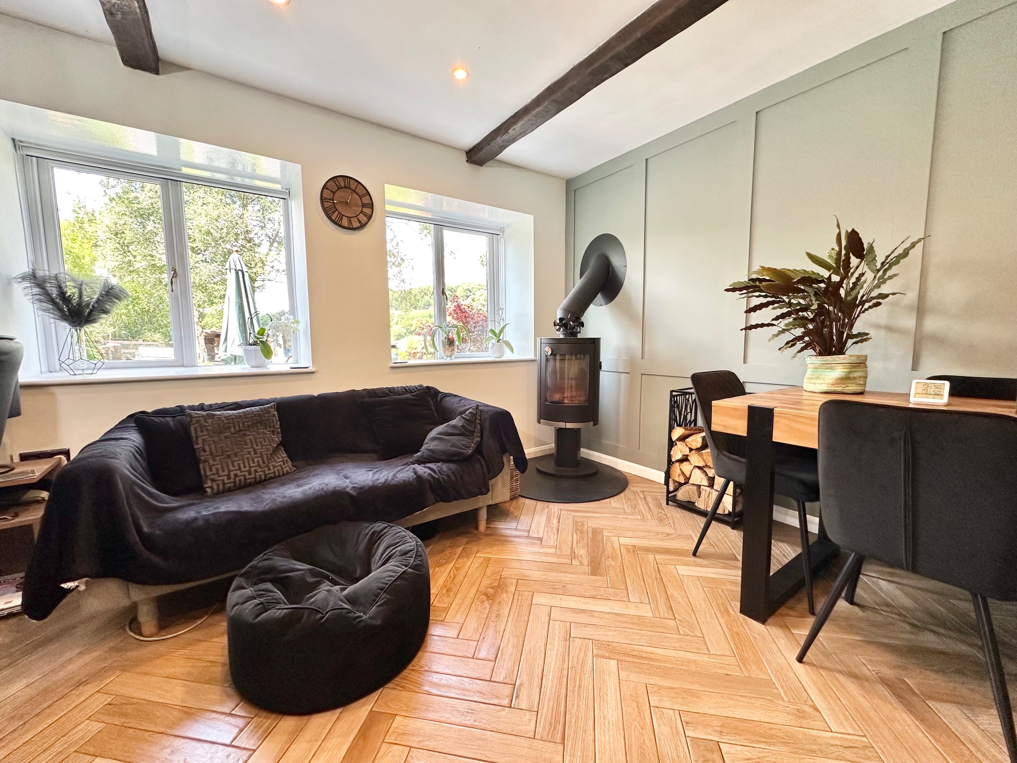 5 bedroom barn conversion house SSTC in Calderdale - Photograph 15.