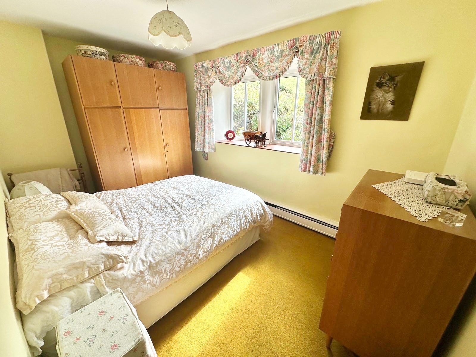 3 bedroom detached house SSTC in Todmorden - Photograph 27.