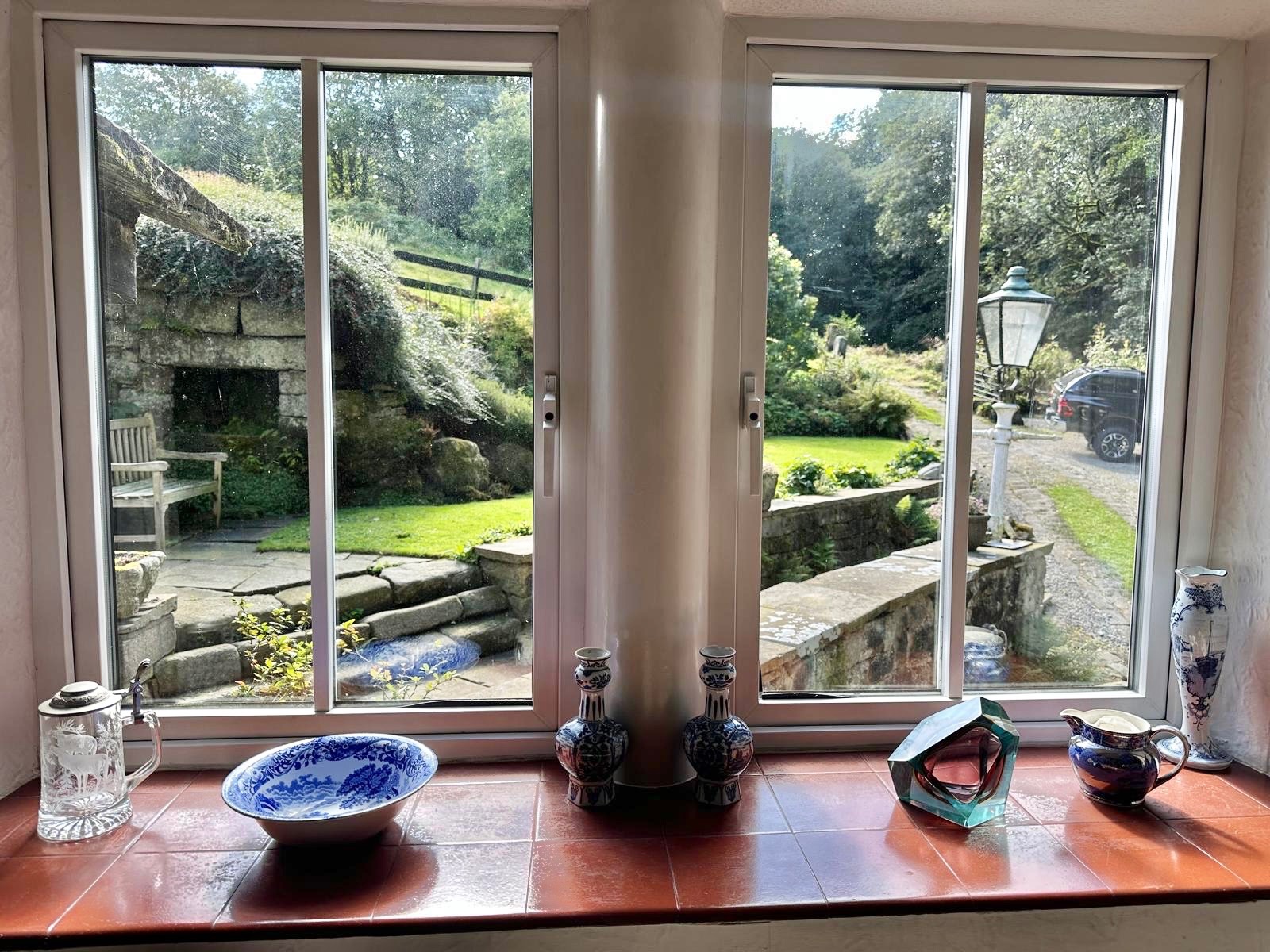3 bedroom detached house SSTC in Todmorden - Photograph 20.