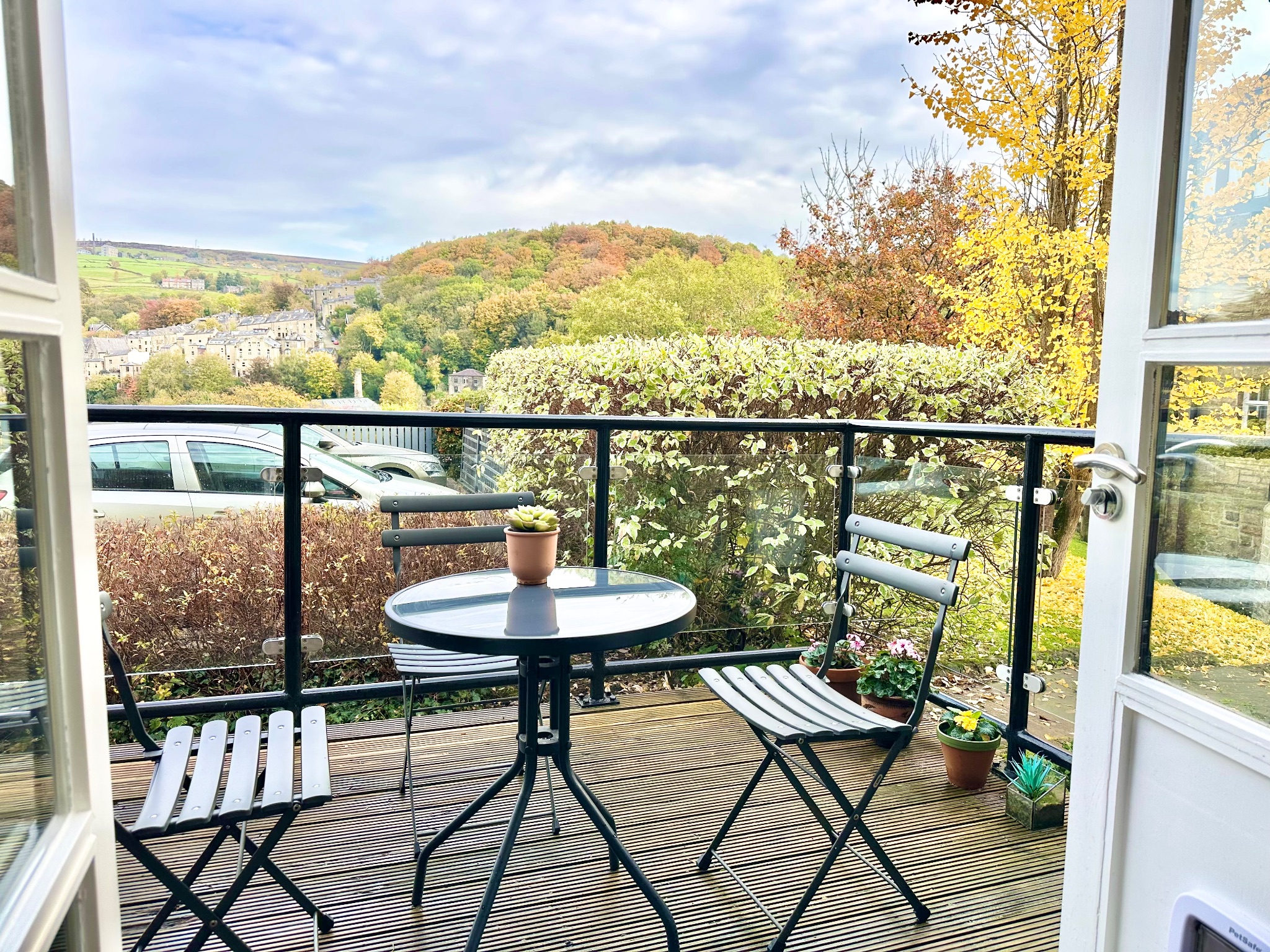 2 bedroom apartment flat/apartment SSTC in Hebden Bridge - Photograph 2.