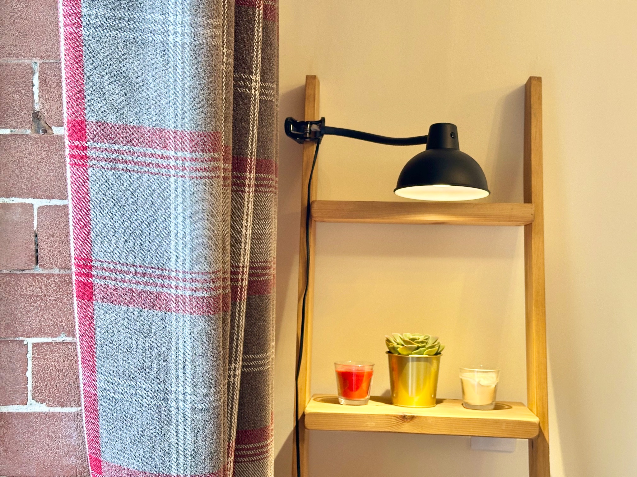 2 bedroom apartment flat/apartment SSTC in Hebden Bridge - Photograph 8.