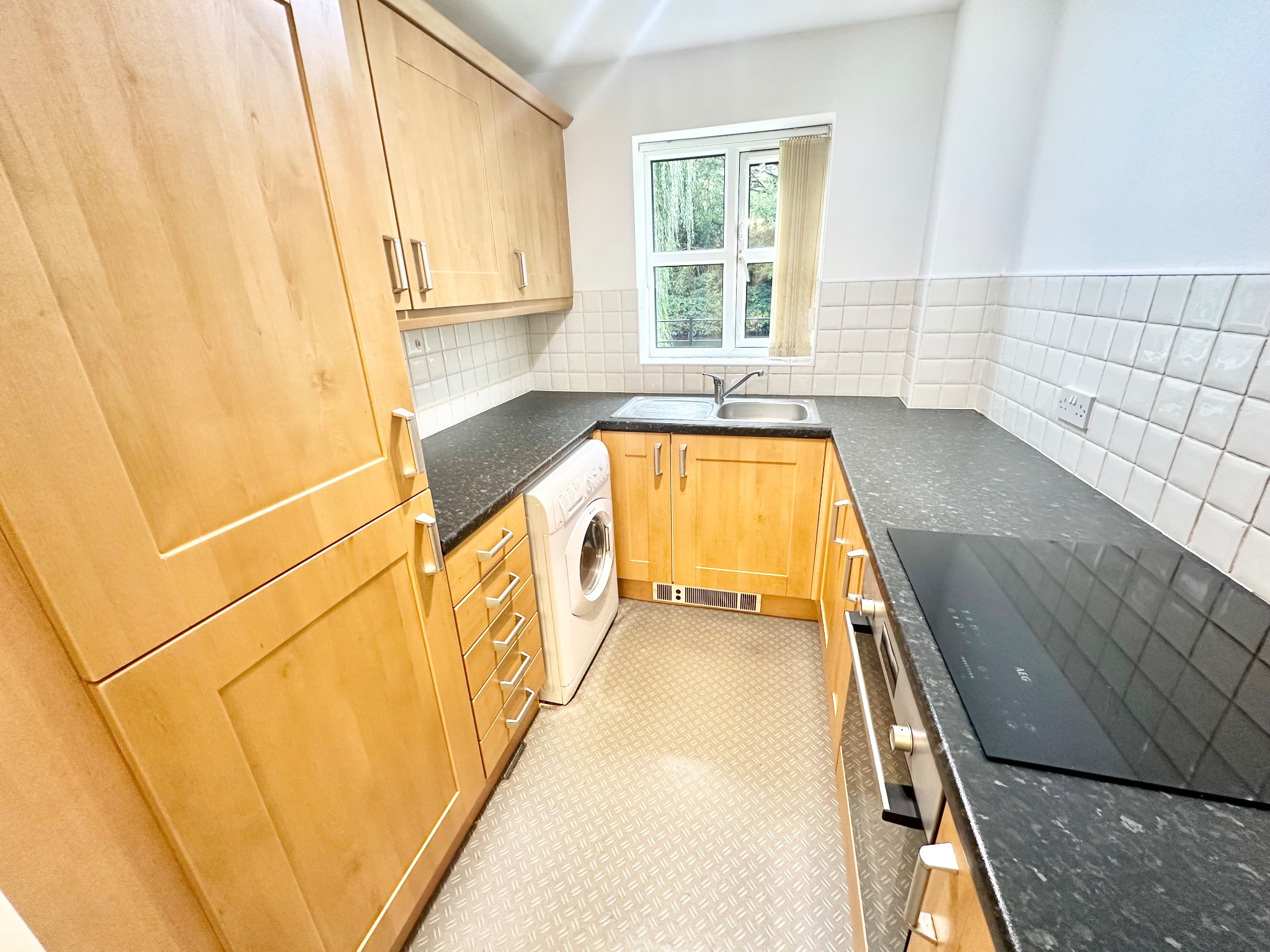 2 bedroom ground floor flat/apartment SSTC in Hebden Bridge - Photograph 6.