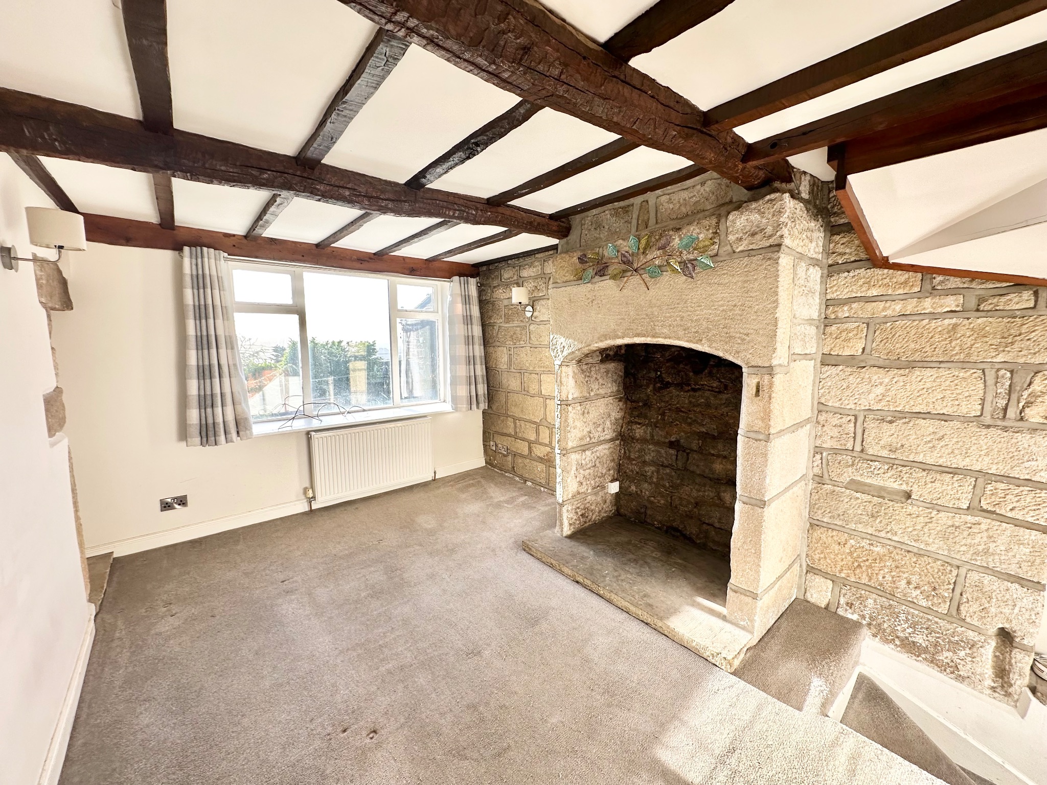 2 bedroom cottage house To Let in Hebden Bridge - Property photograph.