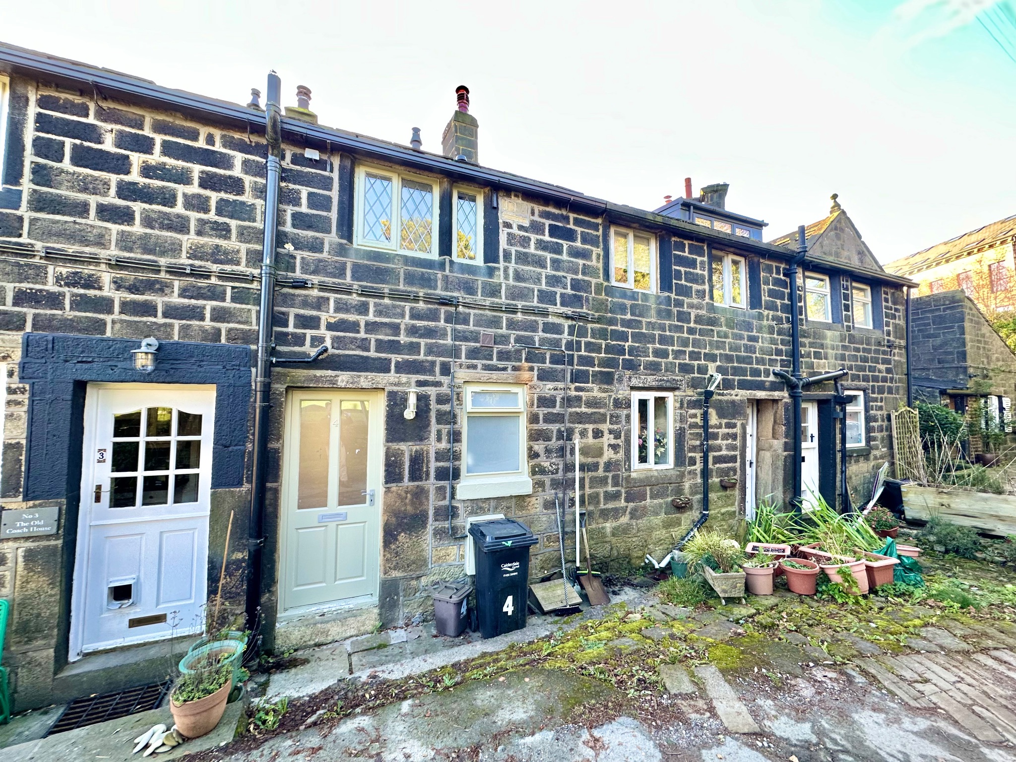 2 bedroom cottage house To Let in Hebden Bridge - Property photograph.