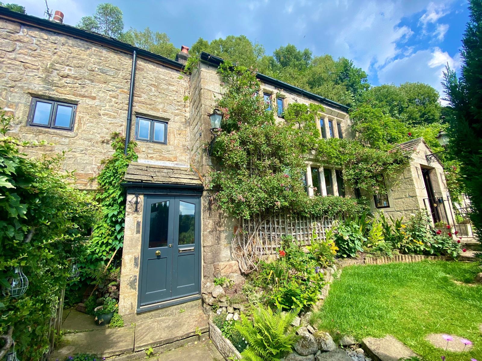 4 bedroom detached house SSTC in Todmorden - Photograph 48.