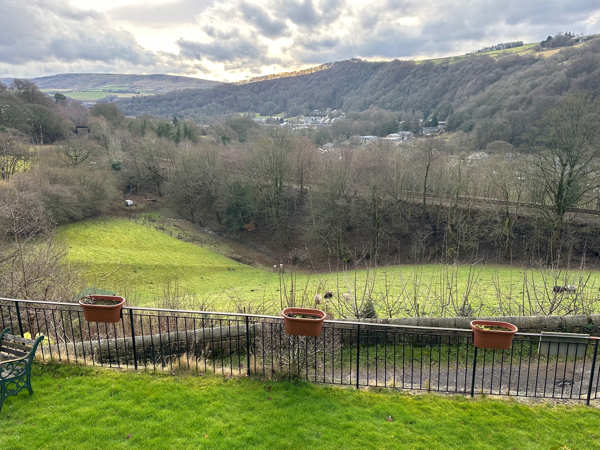4 bedroom detached house SSTC in Todmorden - Photograph 38.