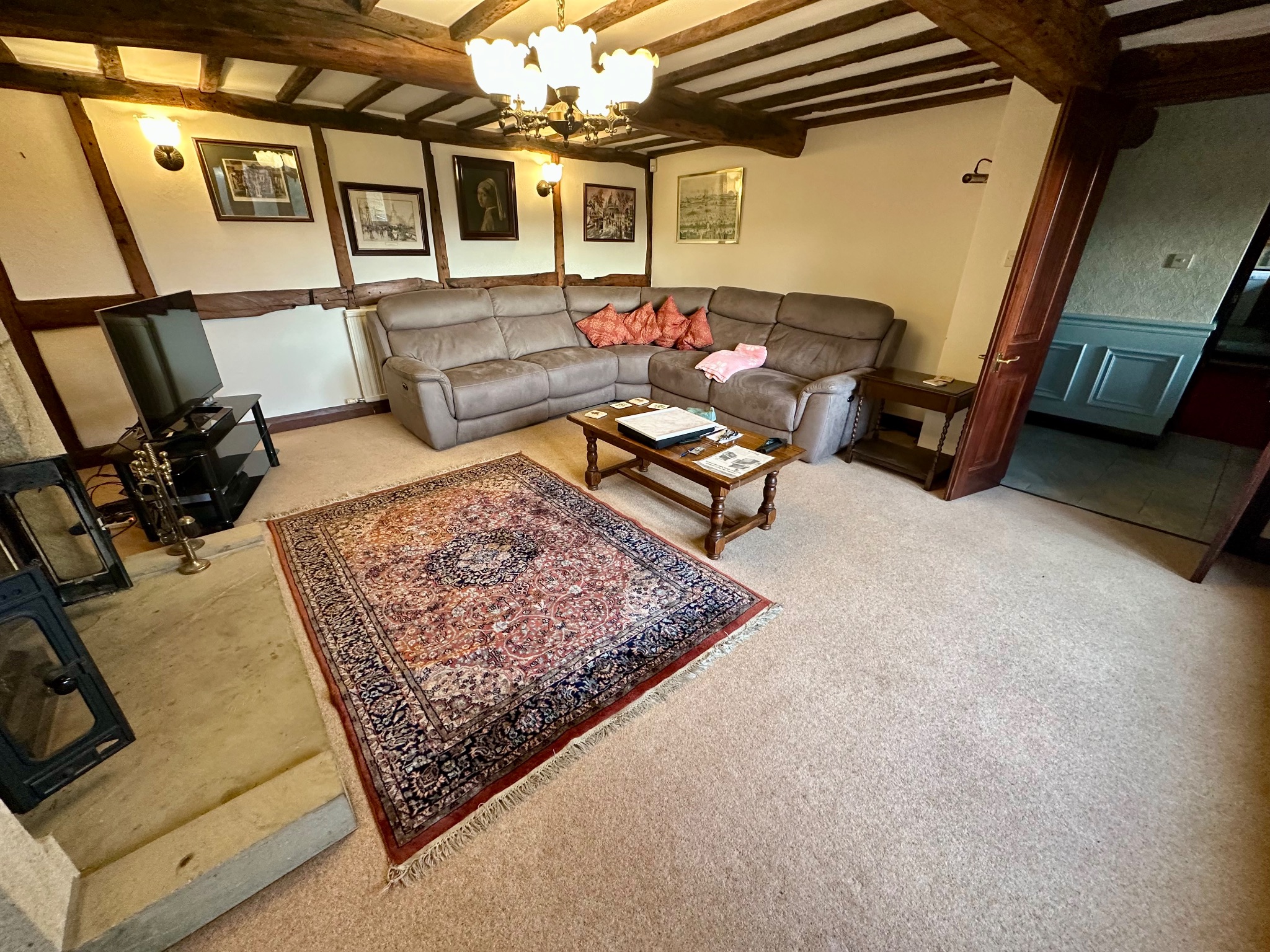 4 bedroom detached house SSTC in Todmorden - Photograph 7.