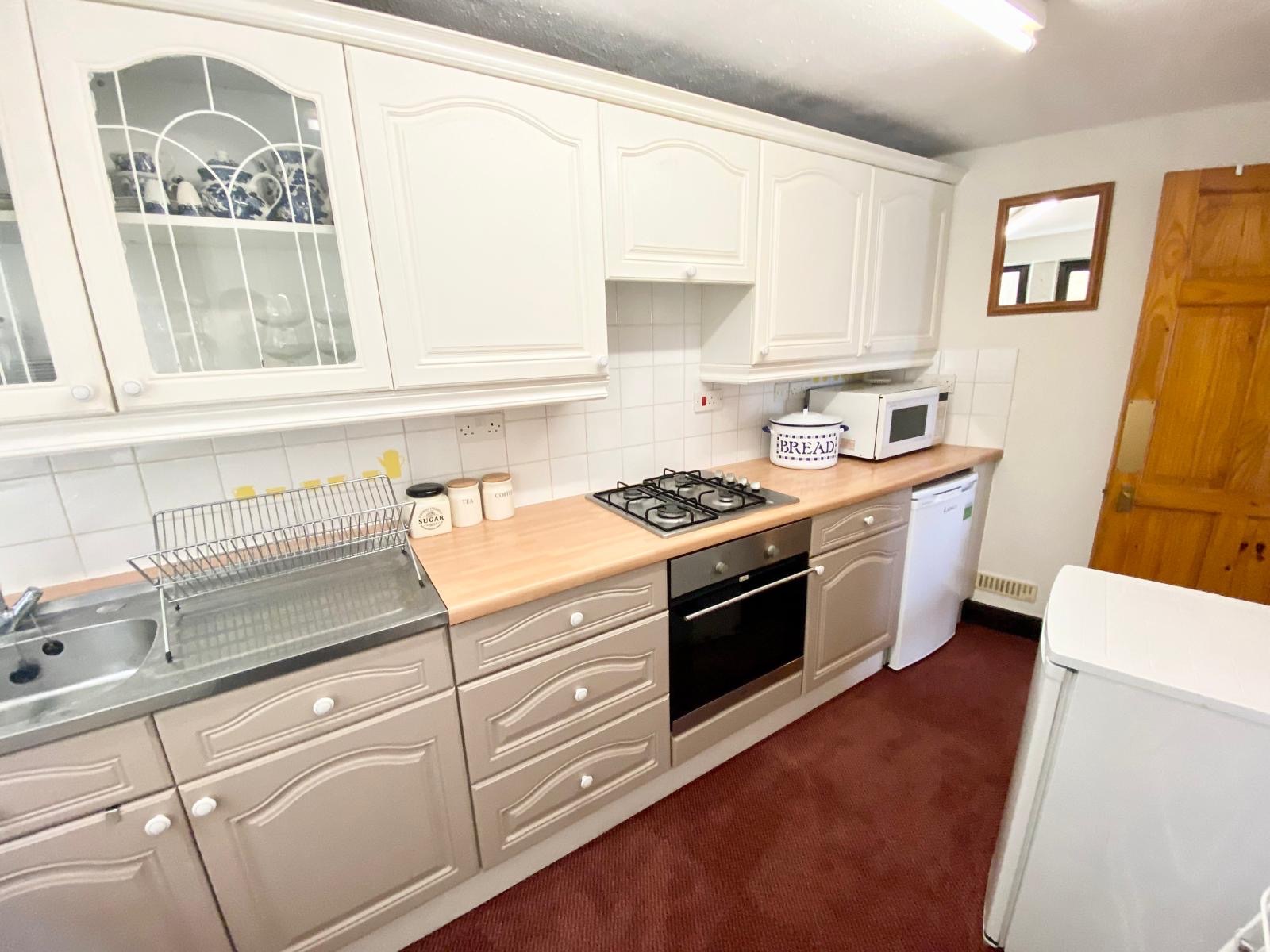 4 bedroom detached house SSTC in Todmorden - Photograph 62.