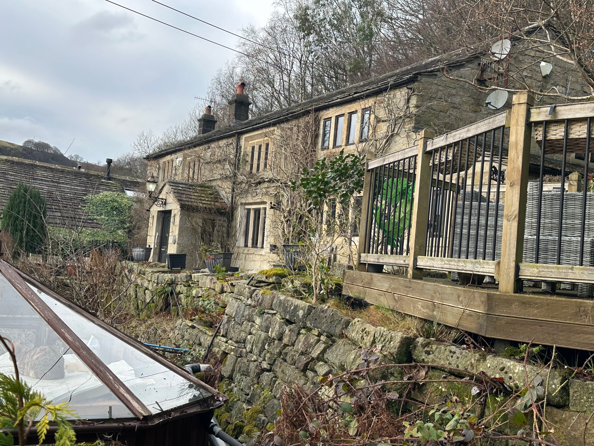4 bedroom detached house SSTC in Todmorden - Photograph 5.
