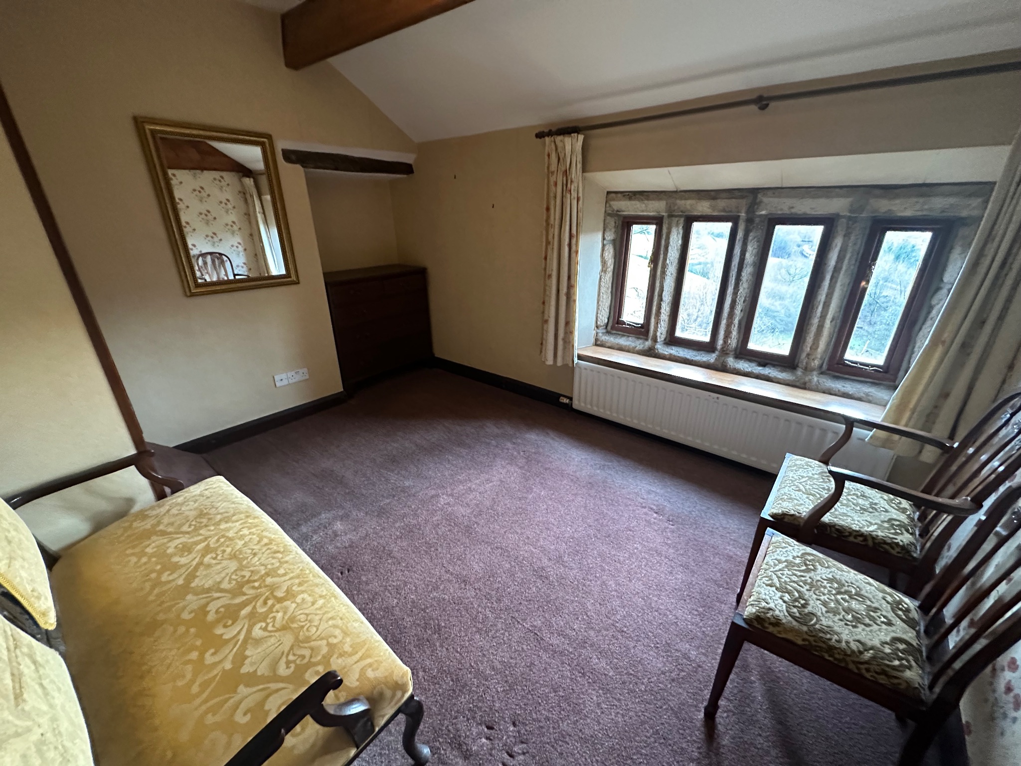 4 bedroom detached house SSTC in Todmorden - Photograph 20.