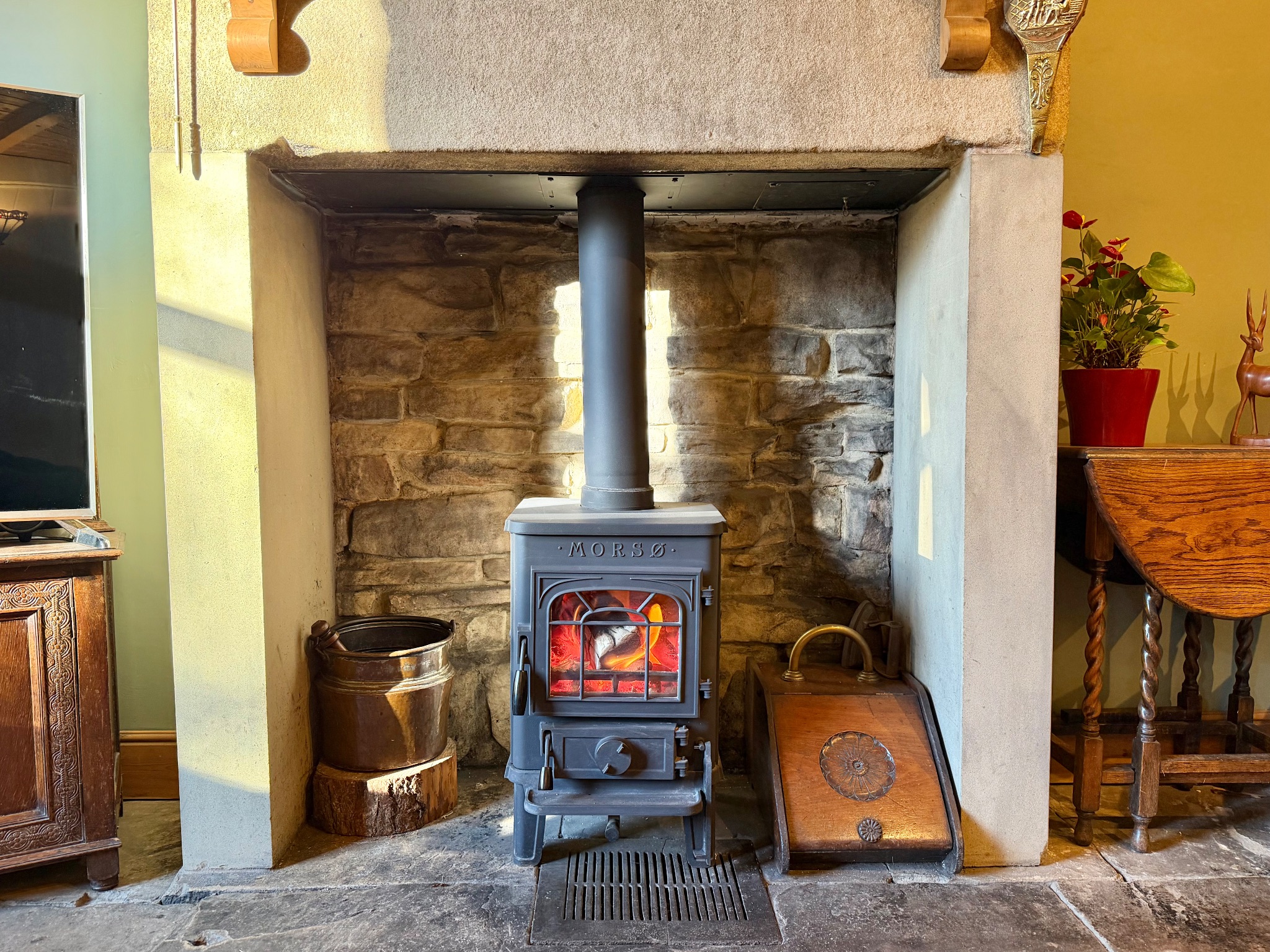 3 bedroom mid terraced house SSTC in Hebden Bridge - Photograph 3.
