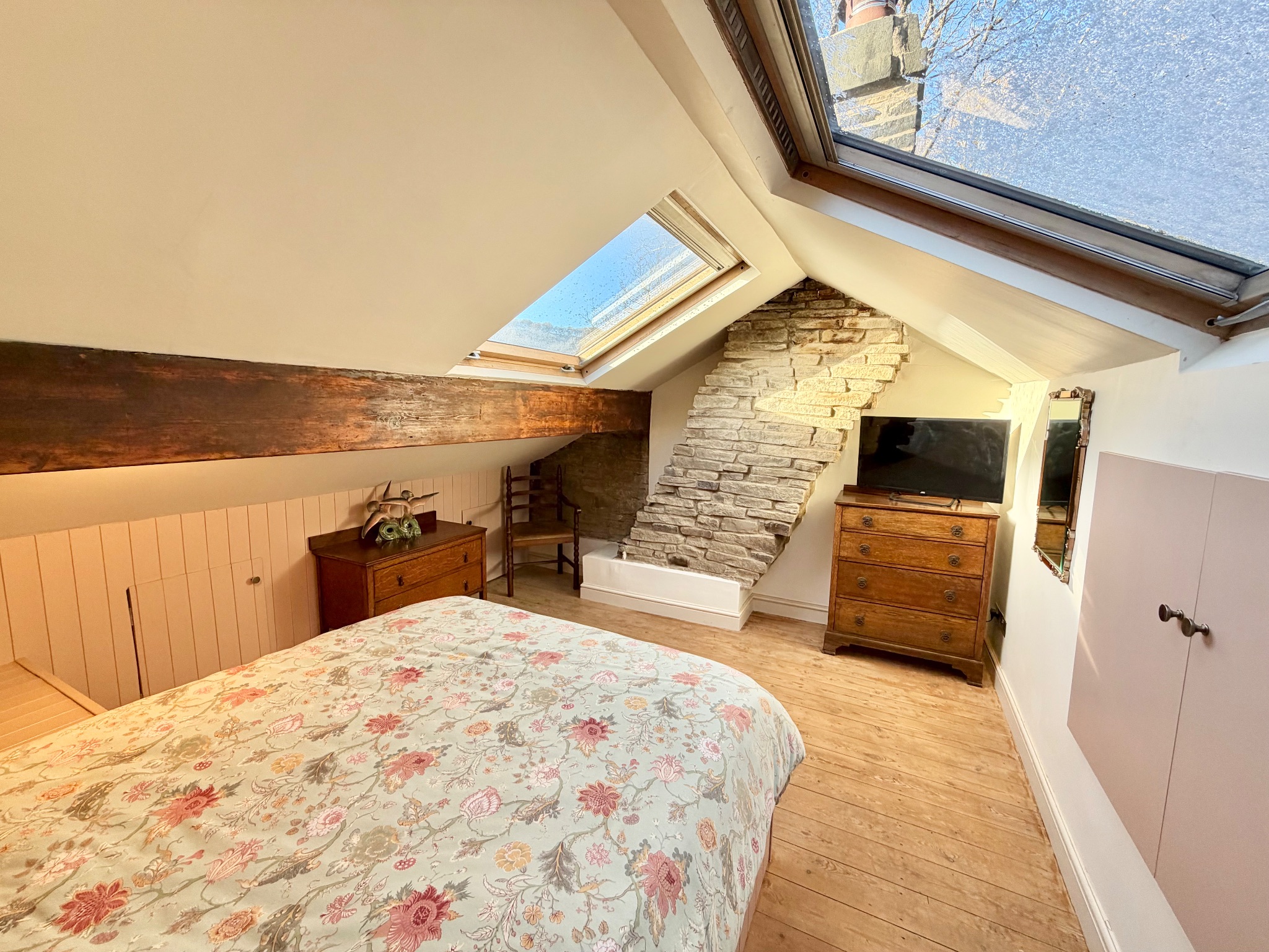 3 bedroom mid terraced house SSTC in Hebden Bridge - Photograph 28.