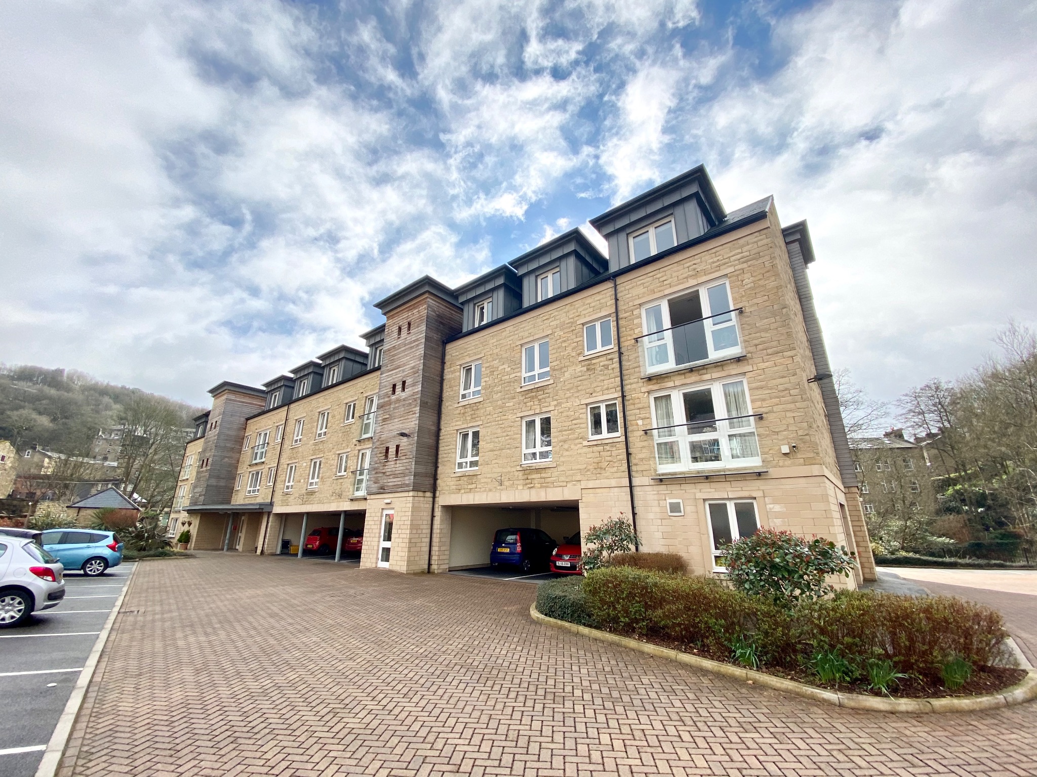 2 bedroom apartment flat/apartment SSTC in Hebden Bridge - Photograph 1.
