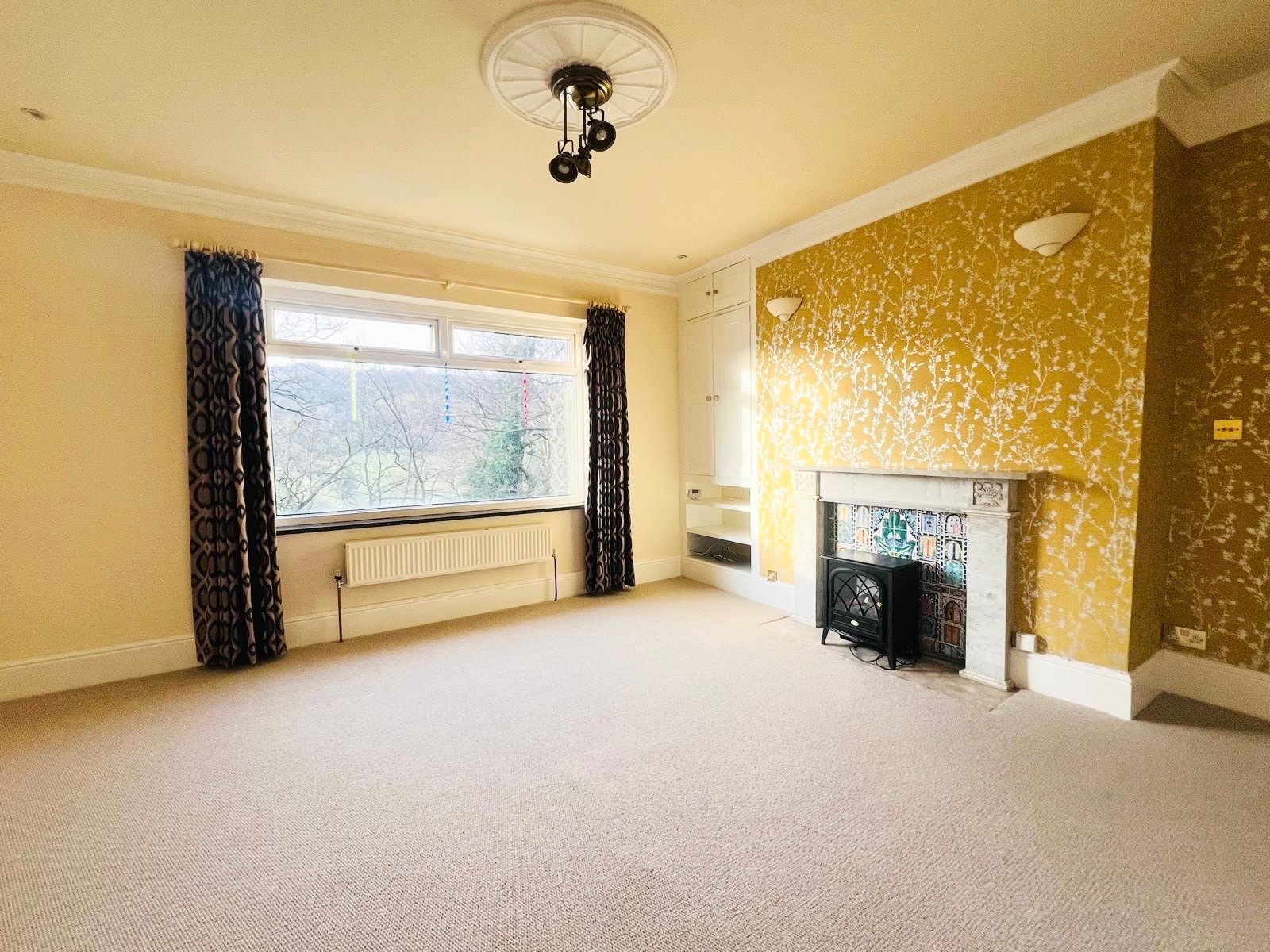2 bedroom end terraced house SSTC in Halifax - Photograph 2.