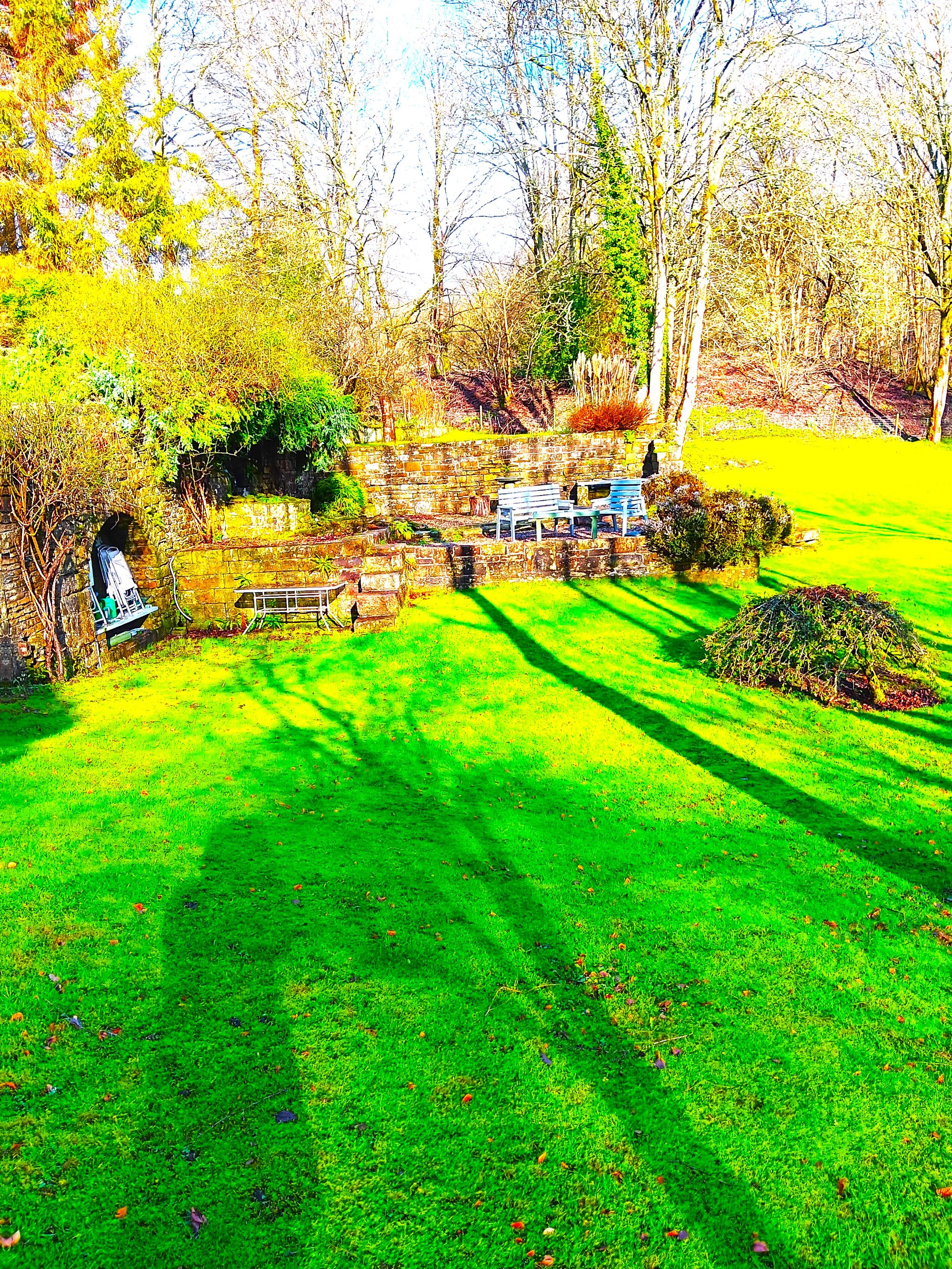 3 bedroom detached house SSTC in Halifax - Photograph 4.