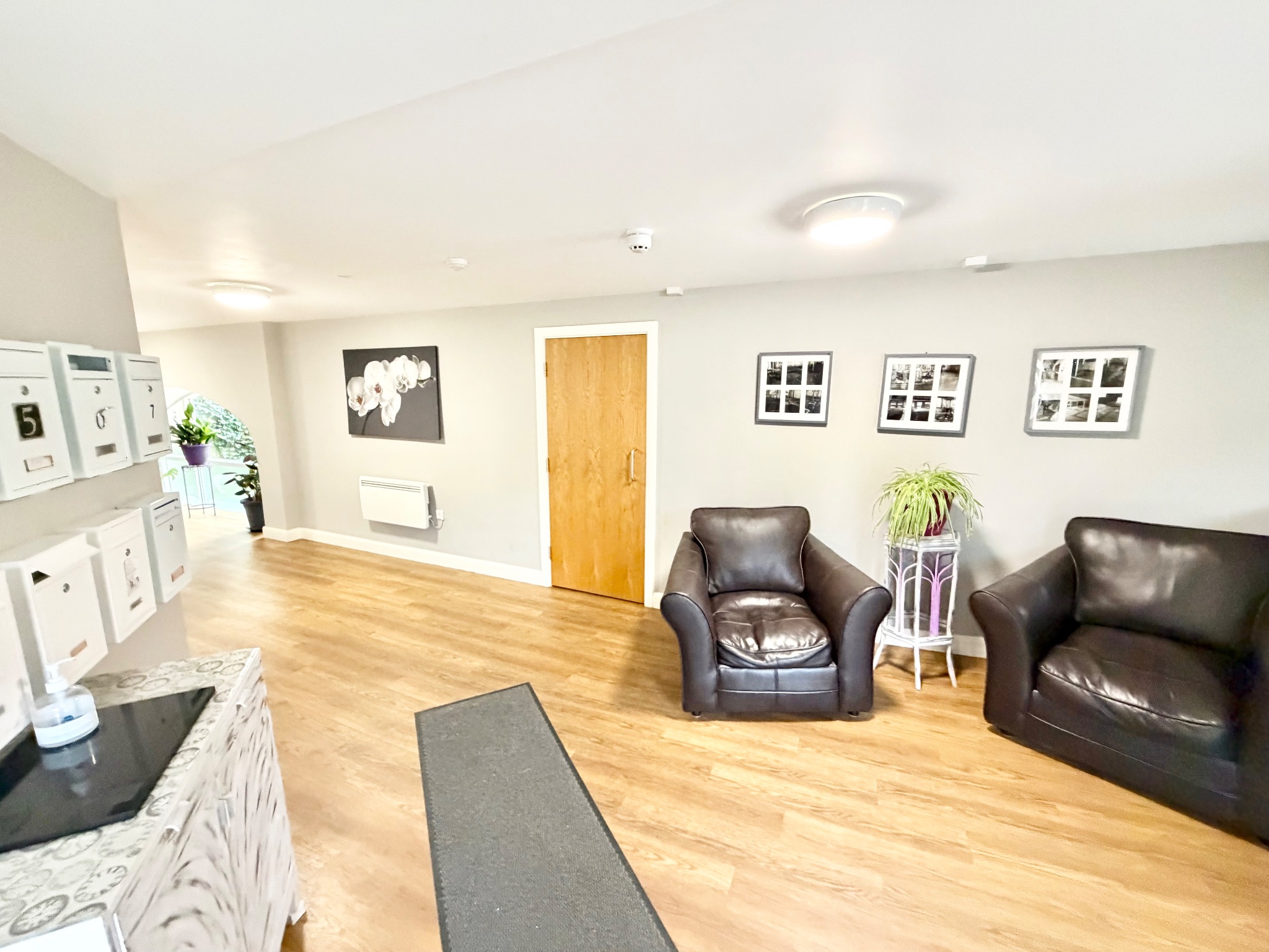 1 bedroom apartment flat/apartment For Sale in Walsden - Photograph 5.