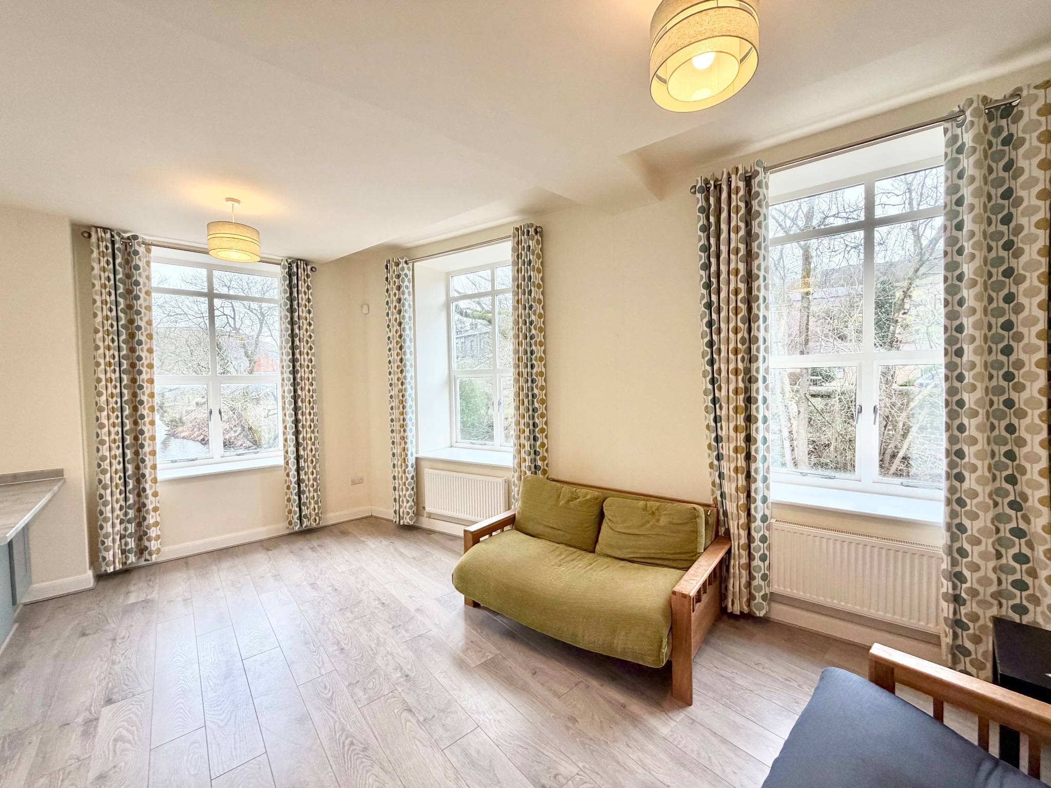 1 bedroom apartment flat/apartment For Sale in Walsden - Photograph 11.