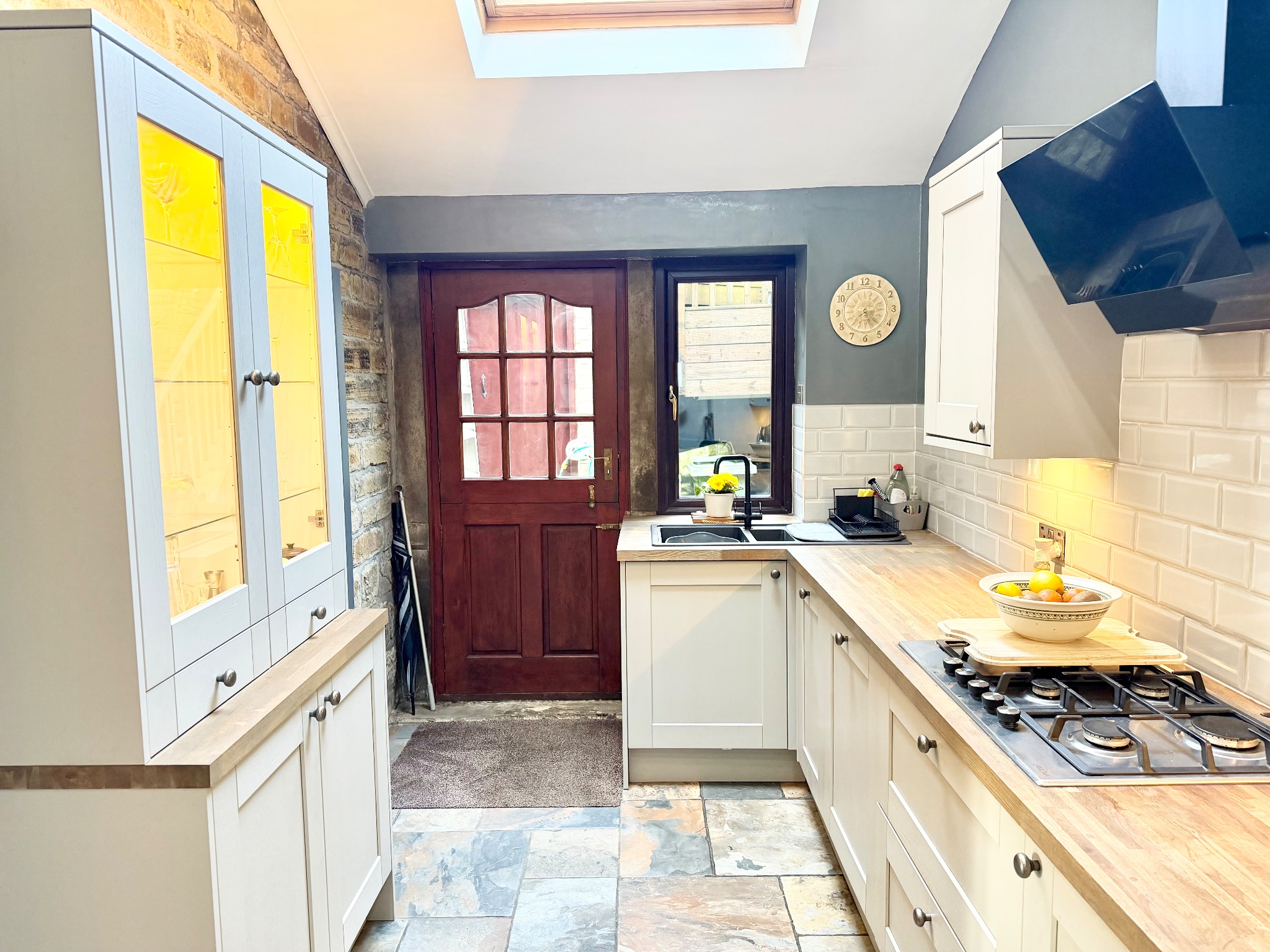 4 bedroom end terraced house SSTC in Halifax - Photograph 15.
