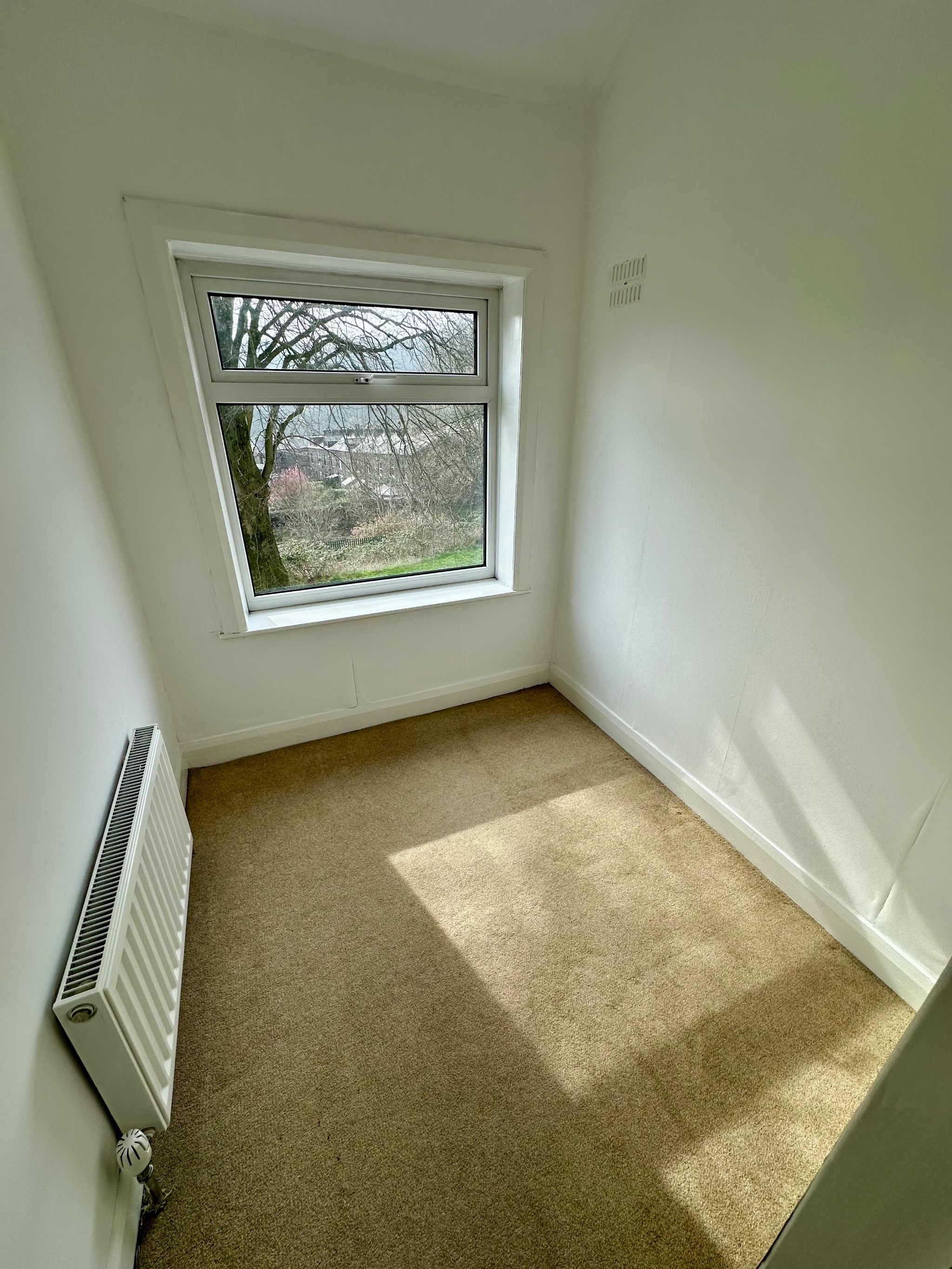 3 bedroom semi-detached house SSTC in Todmorden - Photograph 18.