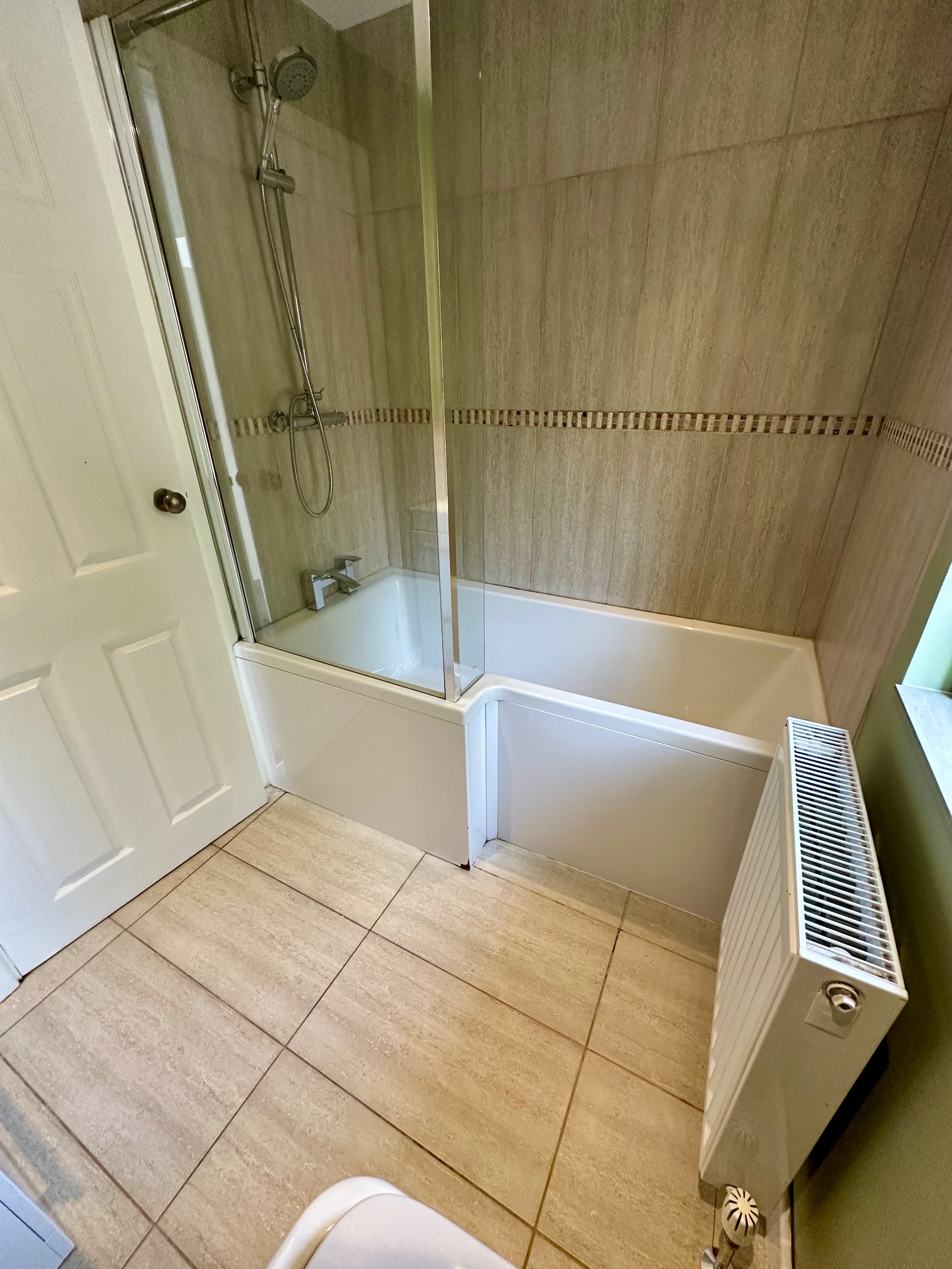 3 bedroom semi-detached house SSTC in Todmorden - Photograph 14.