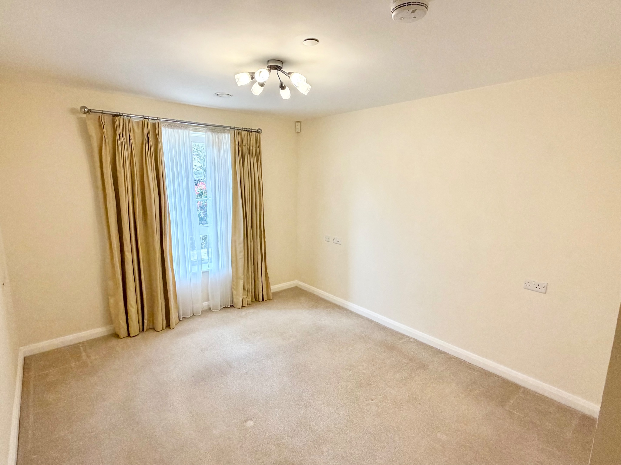 2 bedroom apartment flat/apartment For Sale in Hebden Bridge - Photograph 16.
