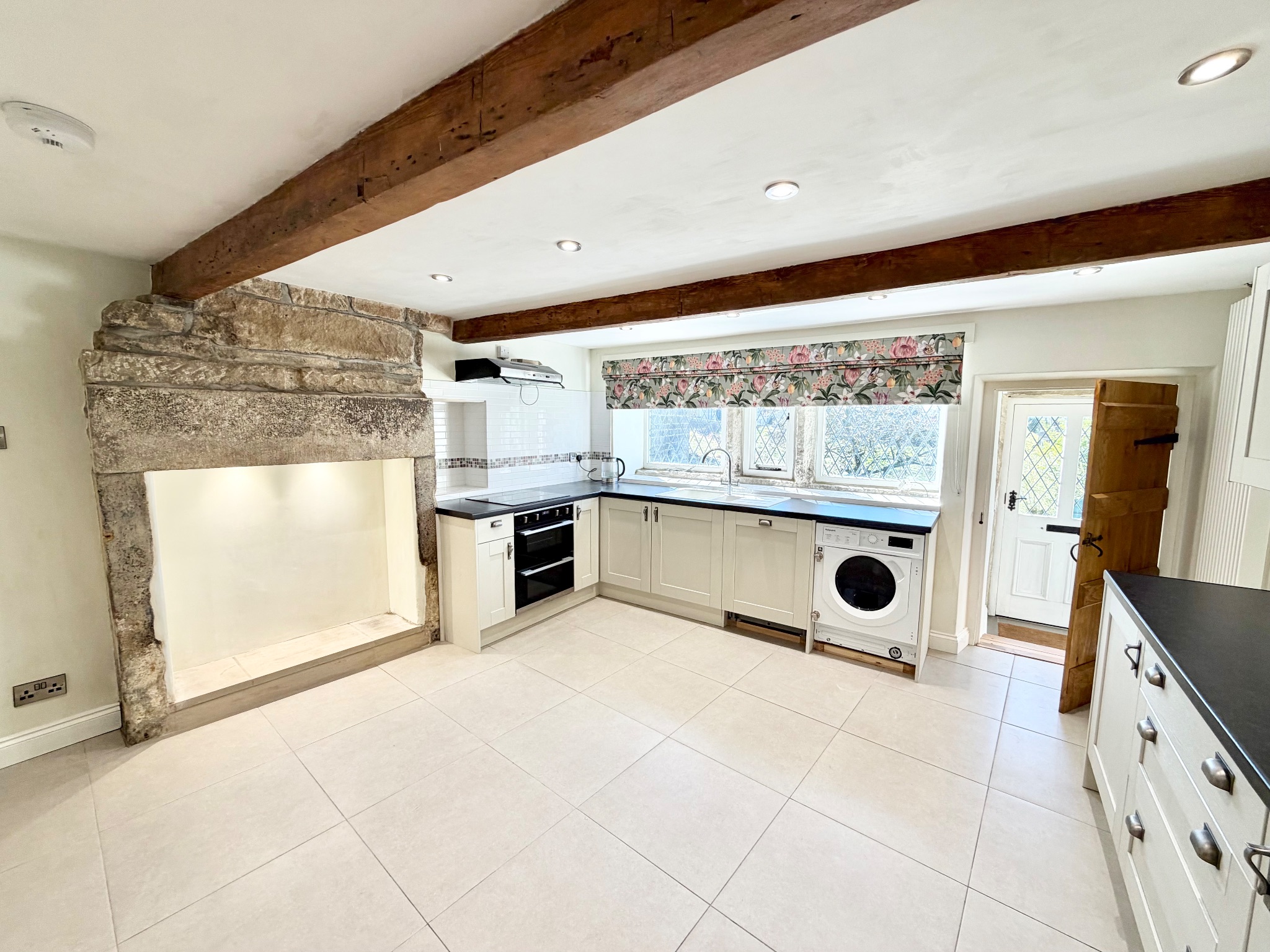 3 bedroom semi-detached house To Let in Hebden Bridge - Photograph 6.