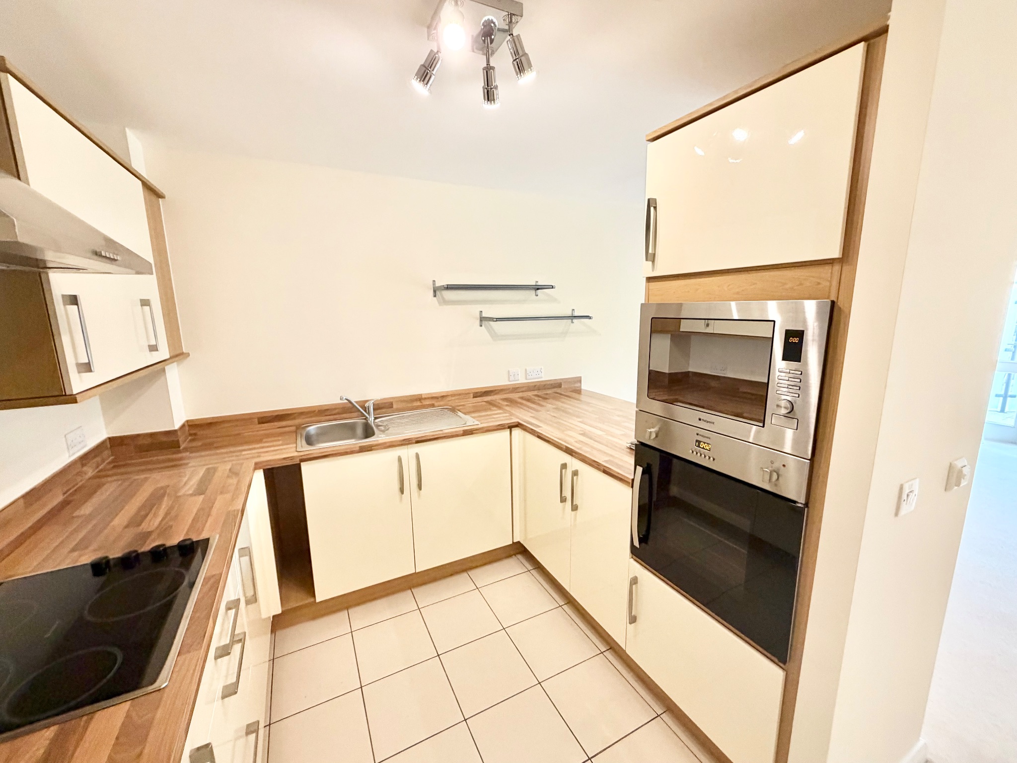 2 bedroom apartment flat/apartment For Sale in Hebden Bridge - Photograph 3.