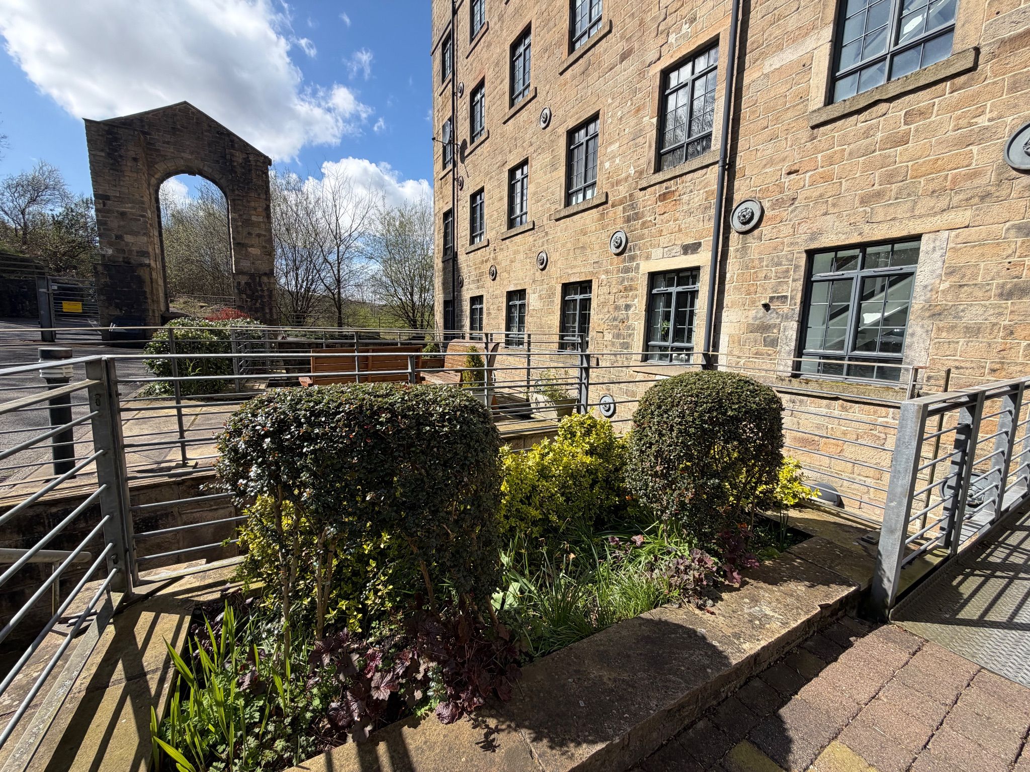 3 bedroom duplex flat/apartment Let Agreed in Todmorden - Photograph 14.