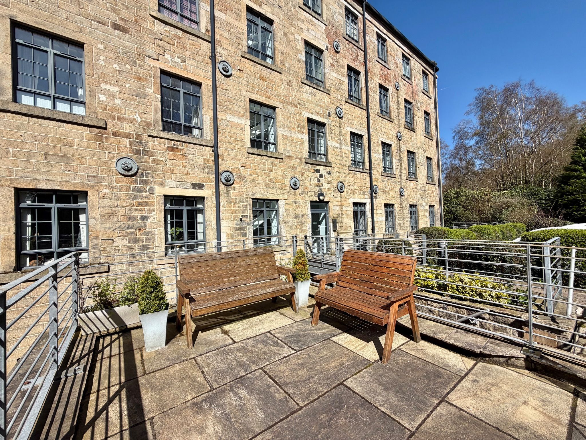 3 bedroom duplex flat/apartment Let Agreed in Todmorden - Photograph 10.