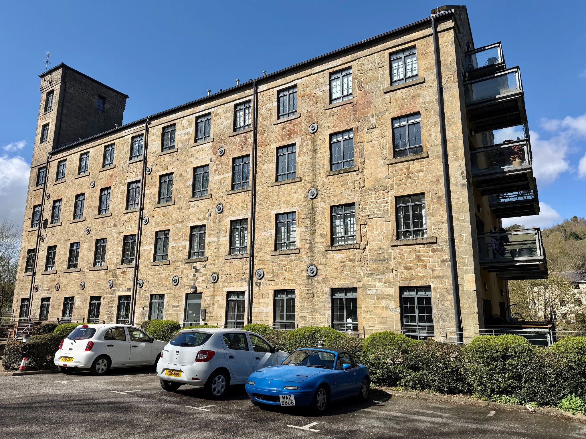 3 bedroom duplex flat/apartment Let Agreed in Todmorden - Photograph 1.