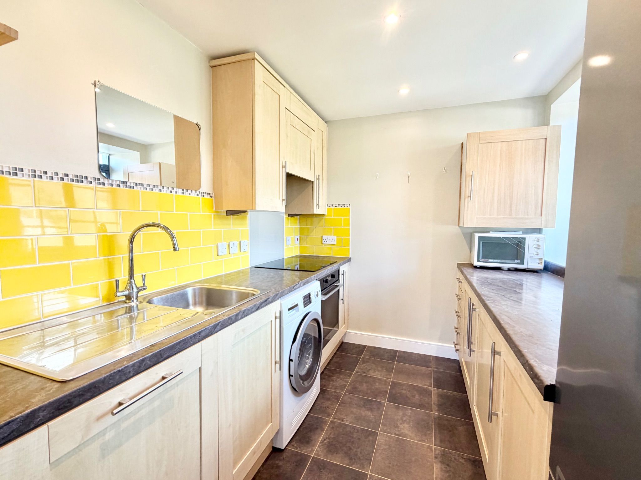 3 bedroom duplex flat/apartment Let Agreed in Todmorden - Photograph 3.