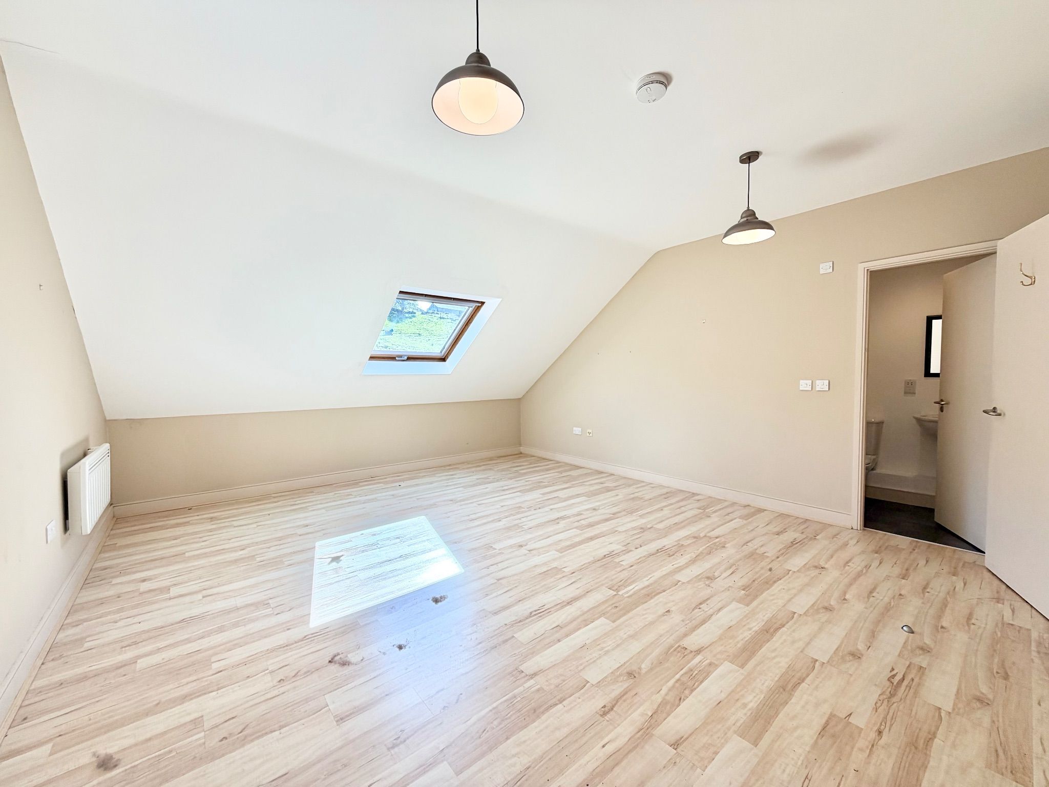 3 bedroom duplex flat/apartment Let Agreed in Todmorden - Photograph 18.