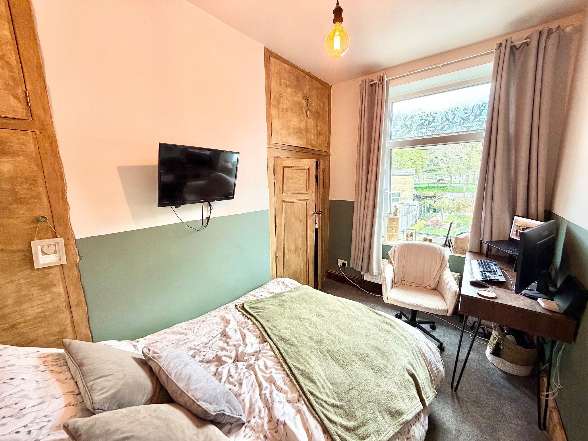 3 bedroom mid terraced house For Sale in Hebden Bridge - Photograph 7.