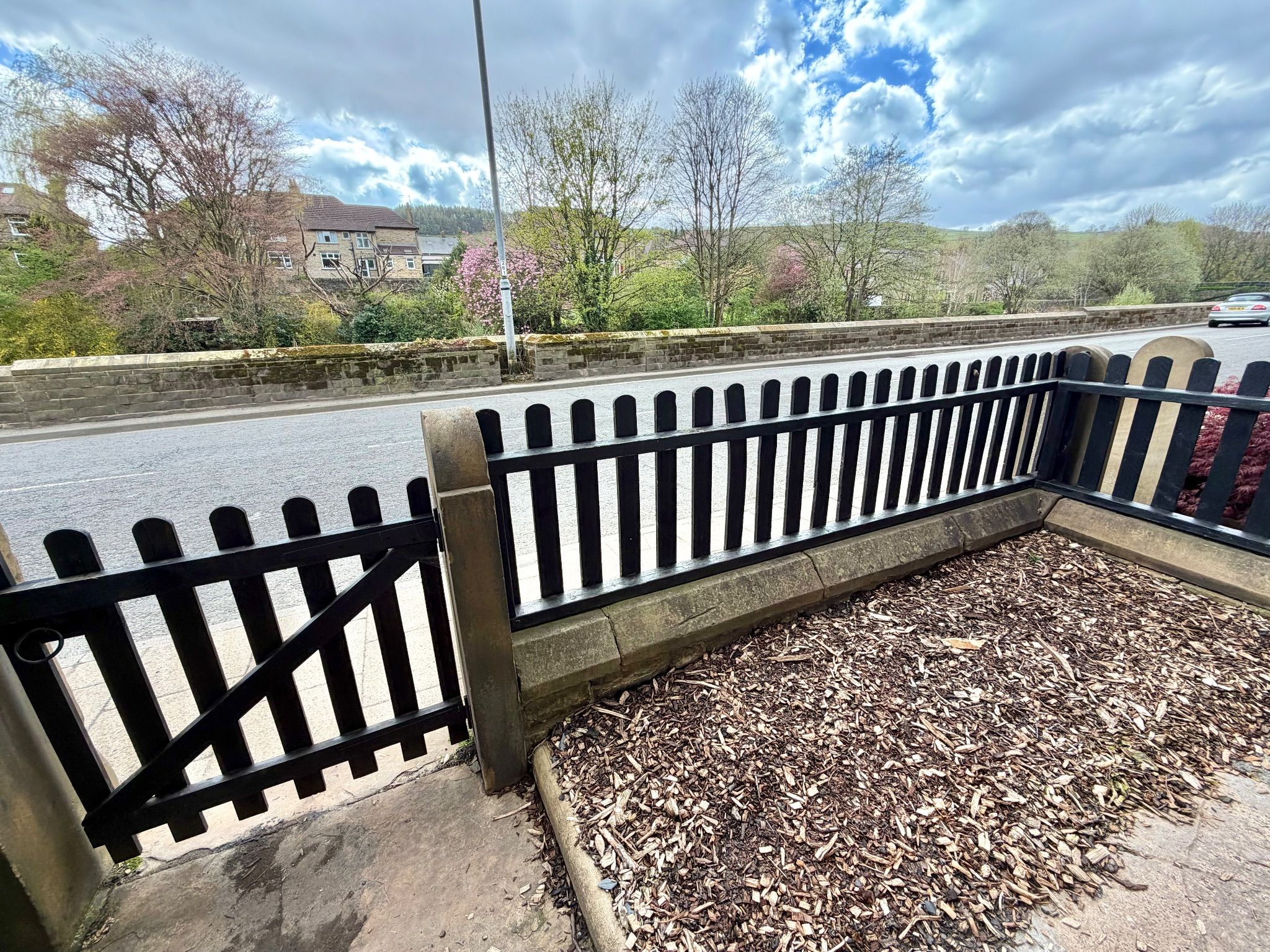 3 bedroom mid terraced house For Sale in Hebden Bridge - Photograph 3.