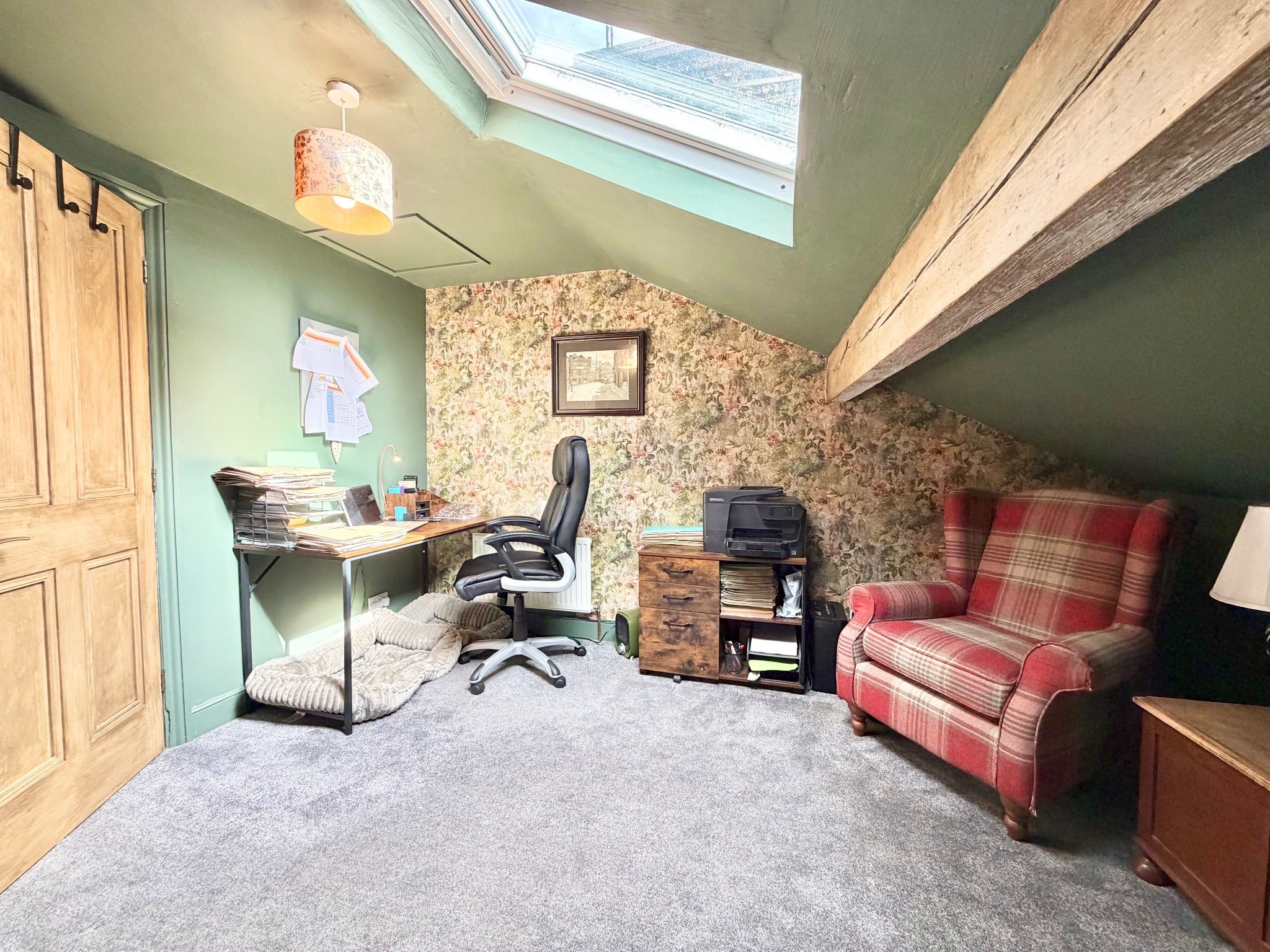 3 bedroom mid terraced house For Sale in Hebden Bridge - Photograph 4.