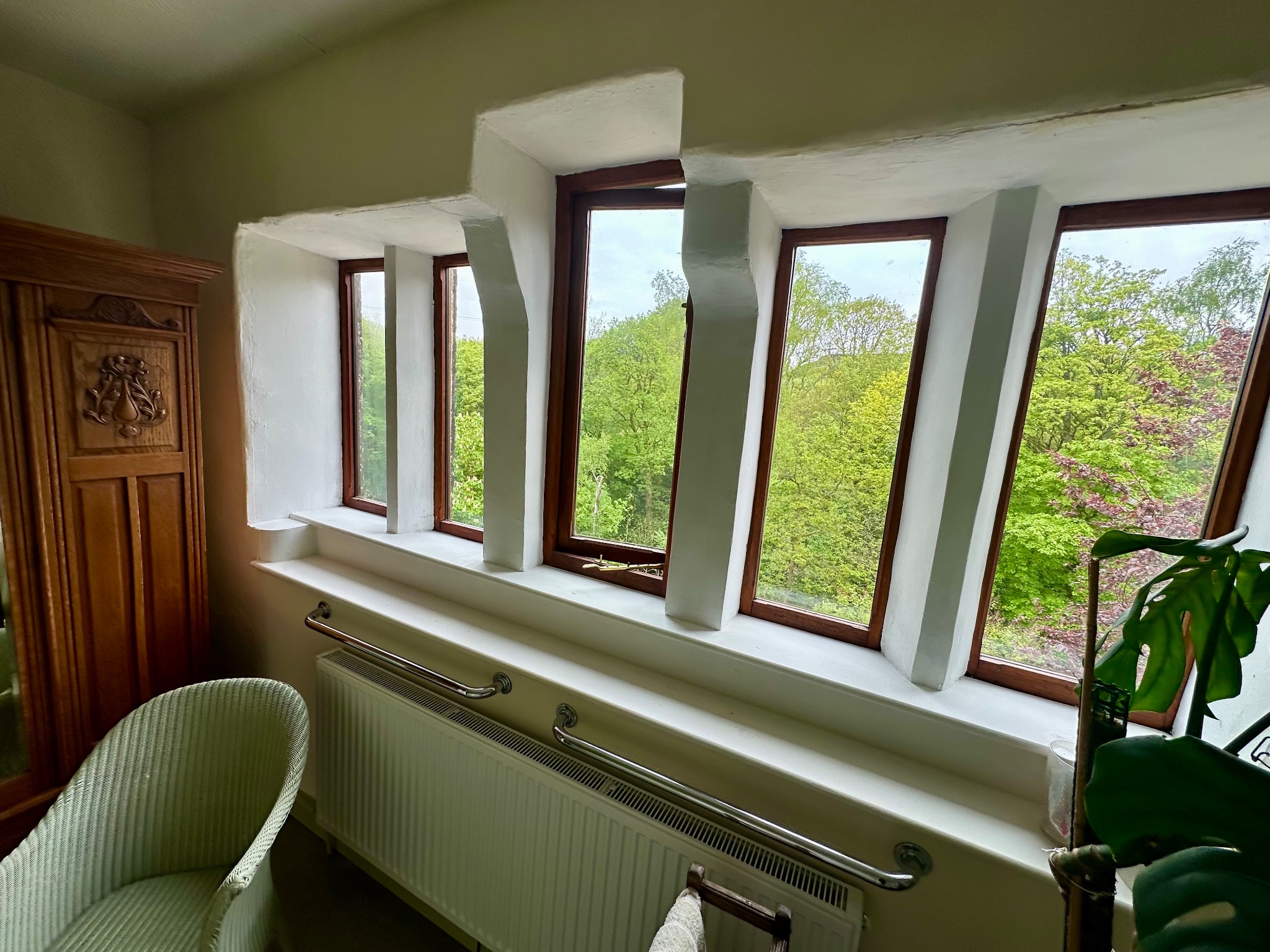 5 bedroom detached house For Sale in Todmorden - Photograph 20.
