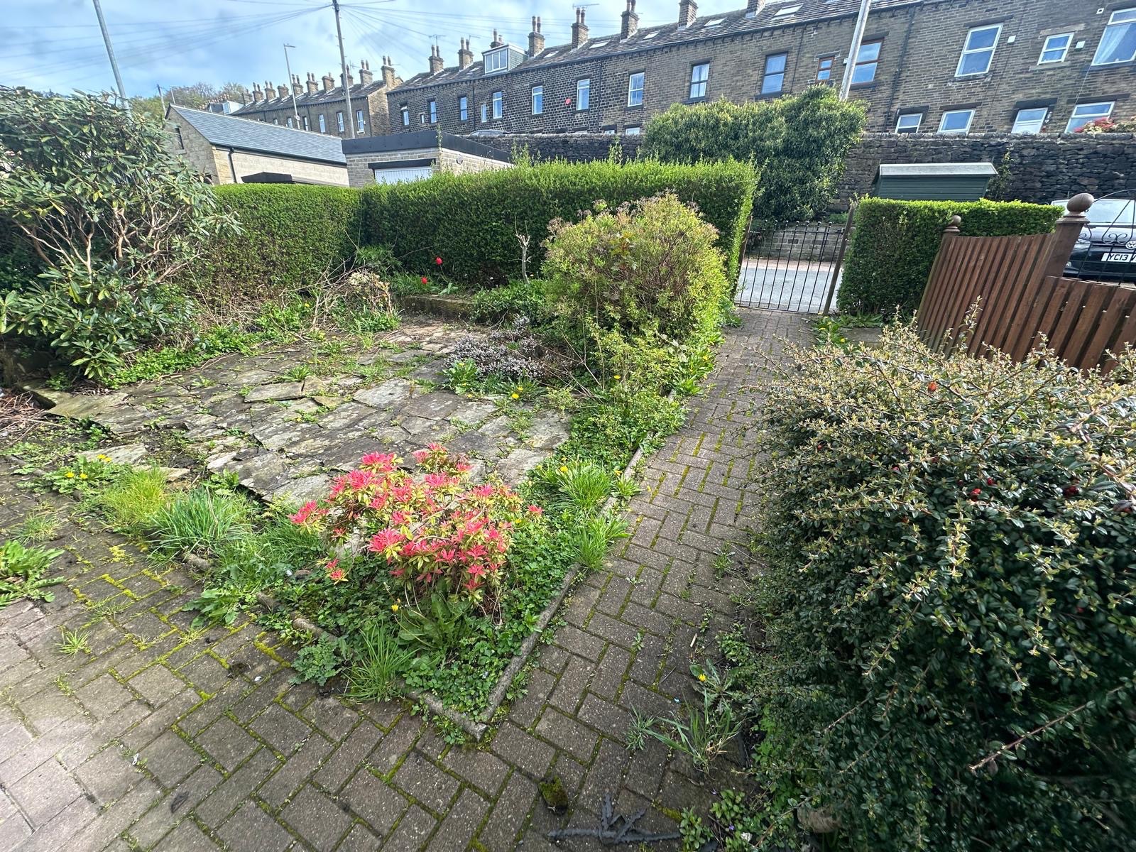 3 bedroom semi-detached house For Sale in Sowerby Bridge - Photograph 13.