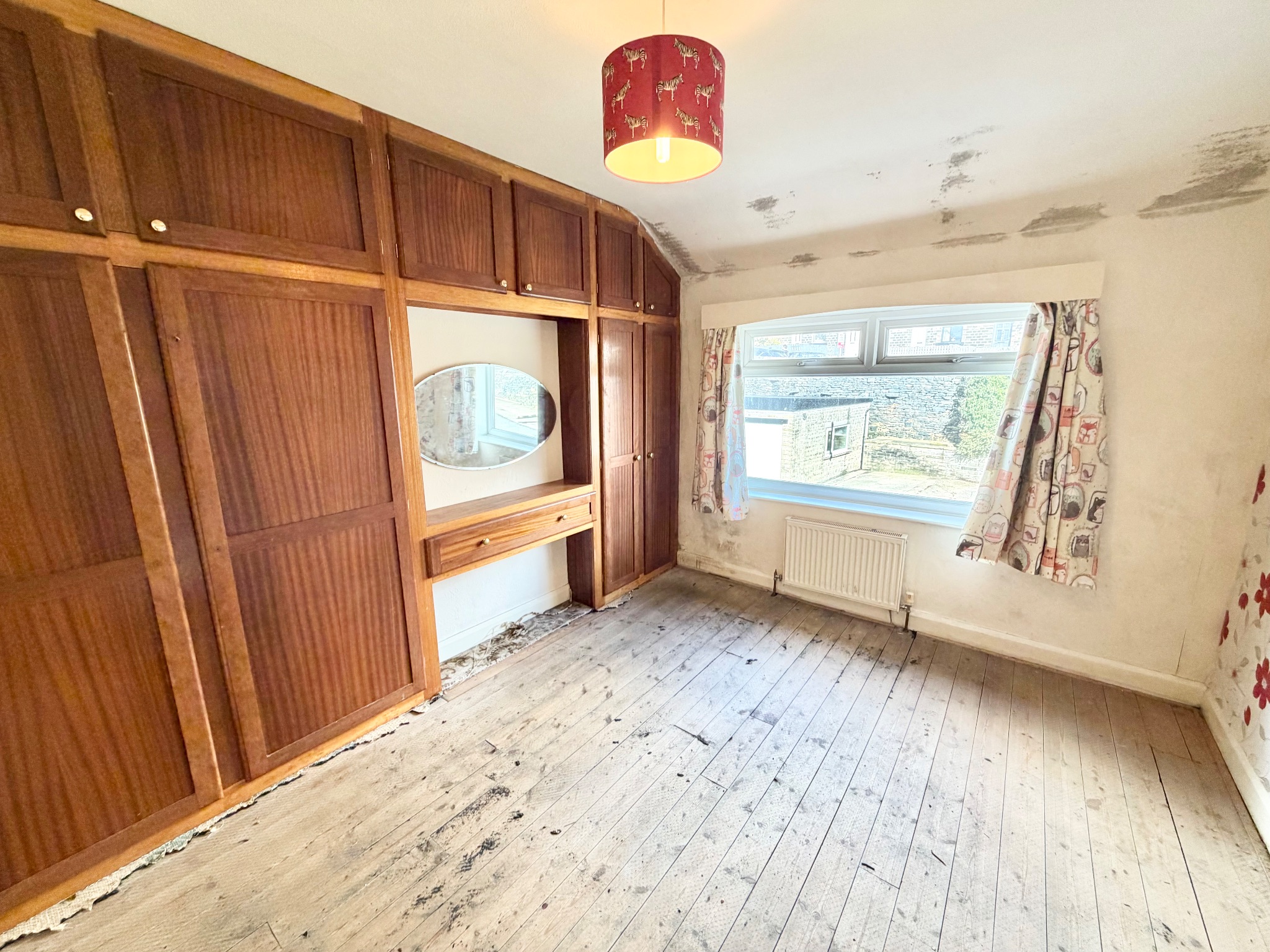 3 bedroom semi-detached house For Sale in Sowerby Bridge - Photograph 6.