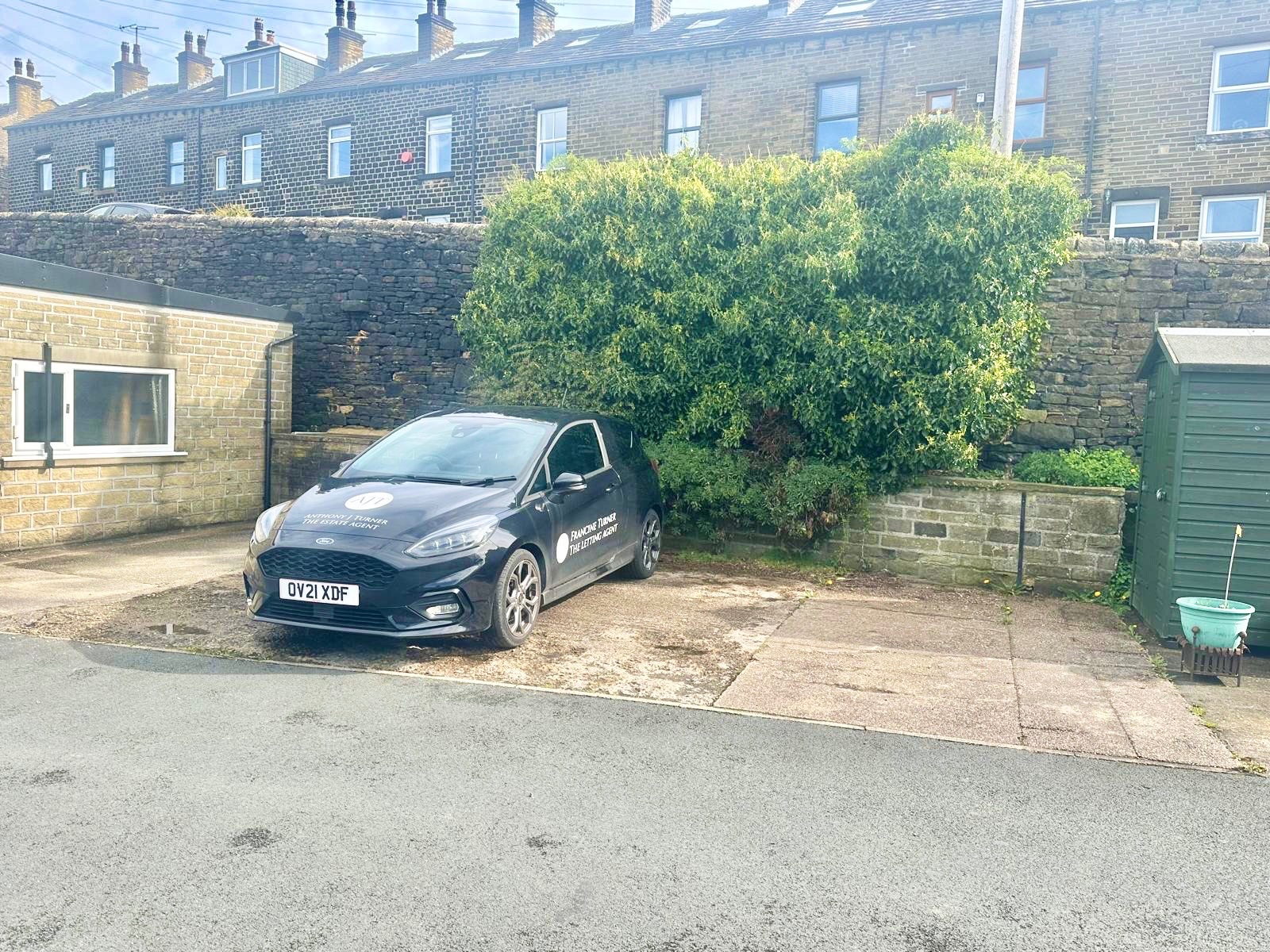3 bedroom semi-detached house For Sale in Sowerby Bridge - Photograph 12.