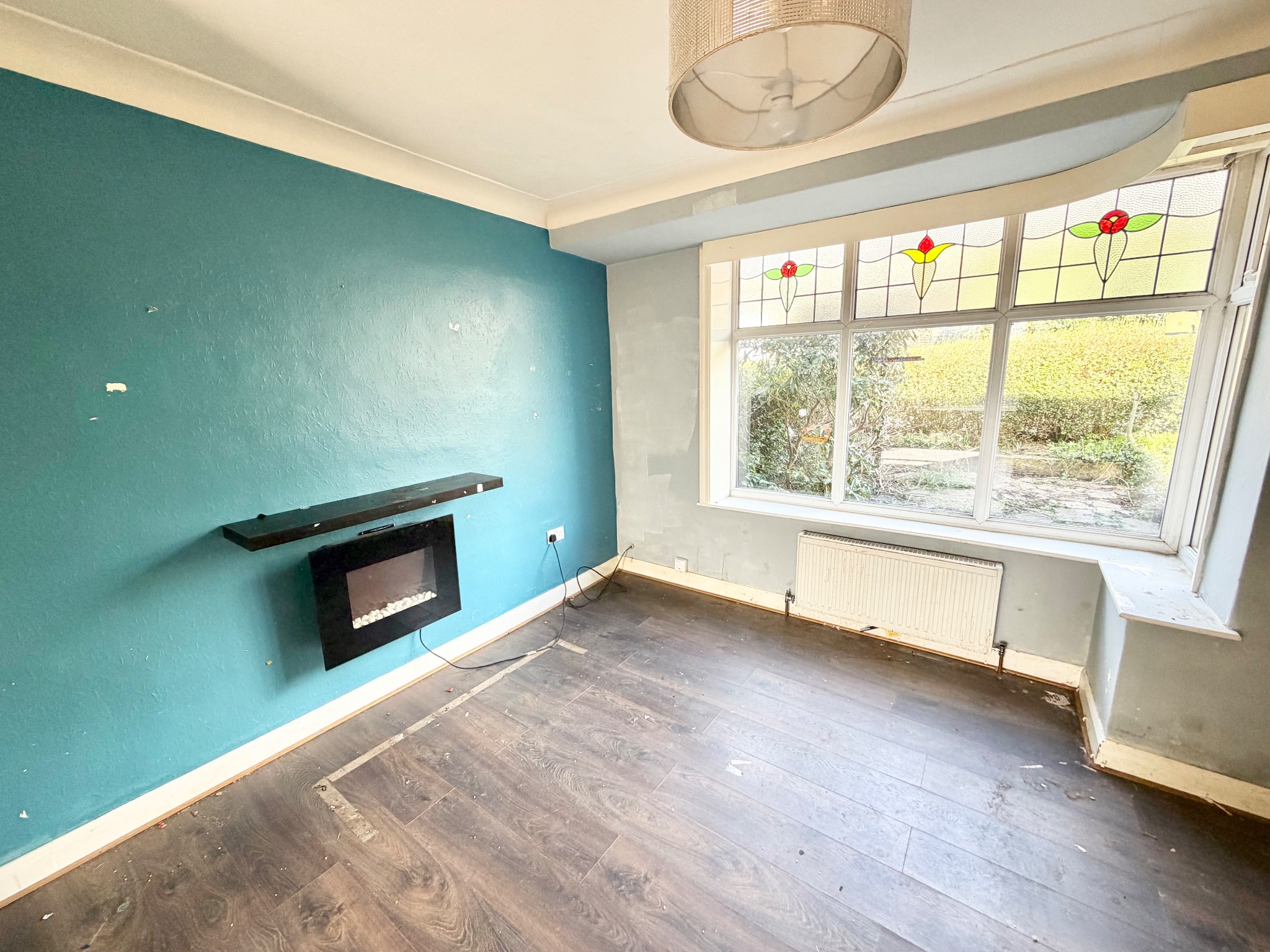 3 bedroom semi-detached house For Sale in Sowerby Bridge - Property photograph.